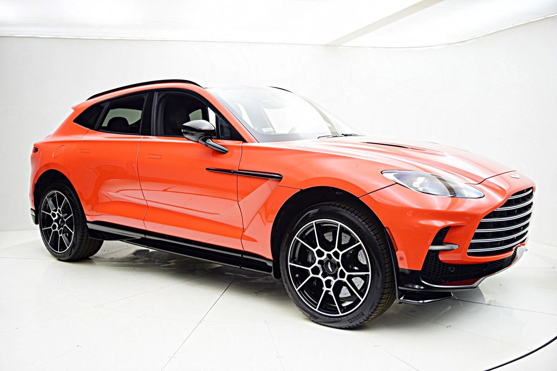 mph019_753648656_New_2025_Aston_Martin_DBX_707_5ab04c8fd0