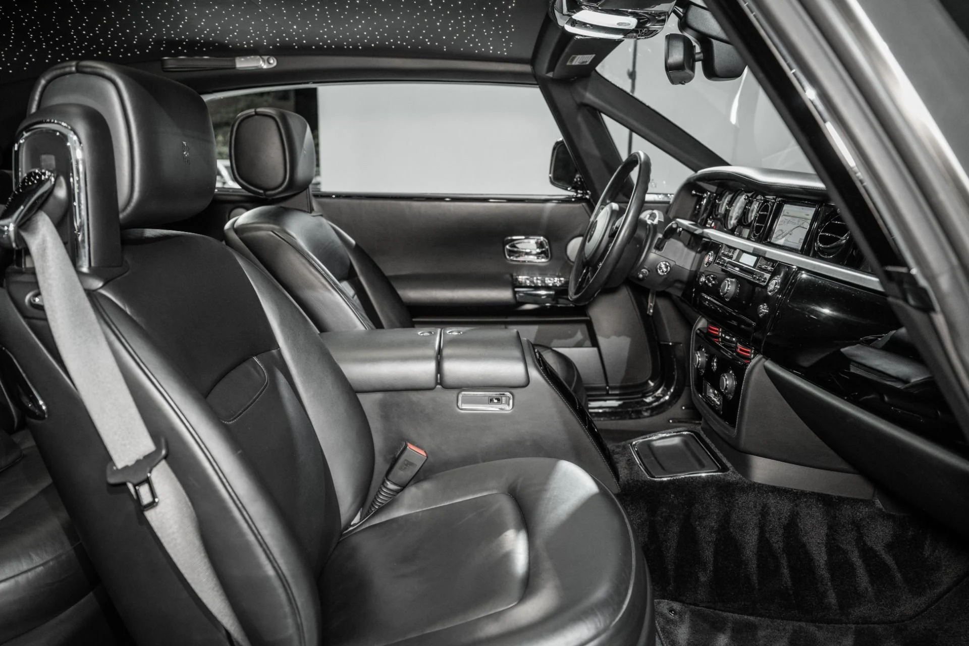 mph019_755496979_Used_2010_Rolls_Royce_Phantom_Coupe_1760972405_940461b859