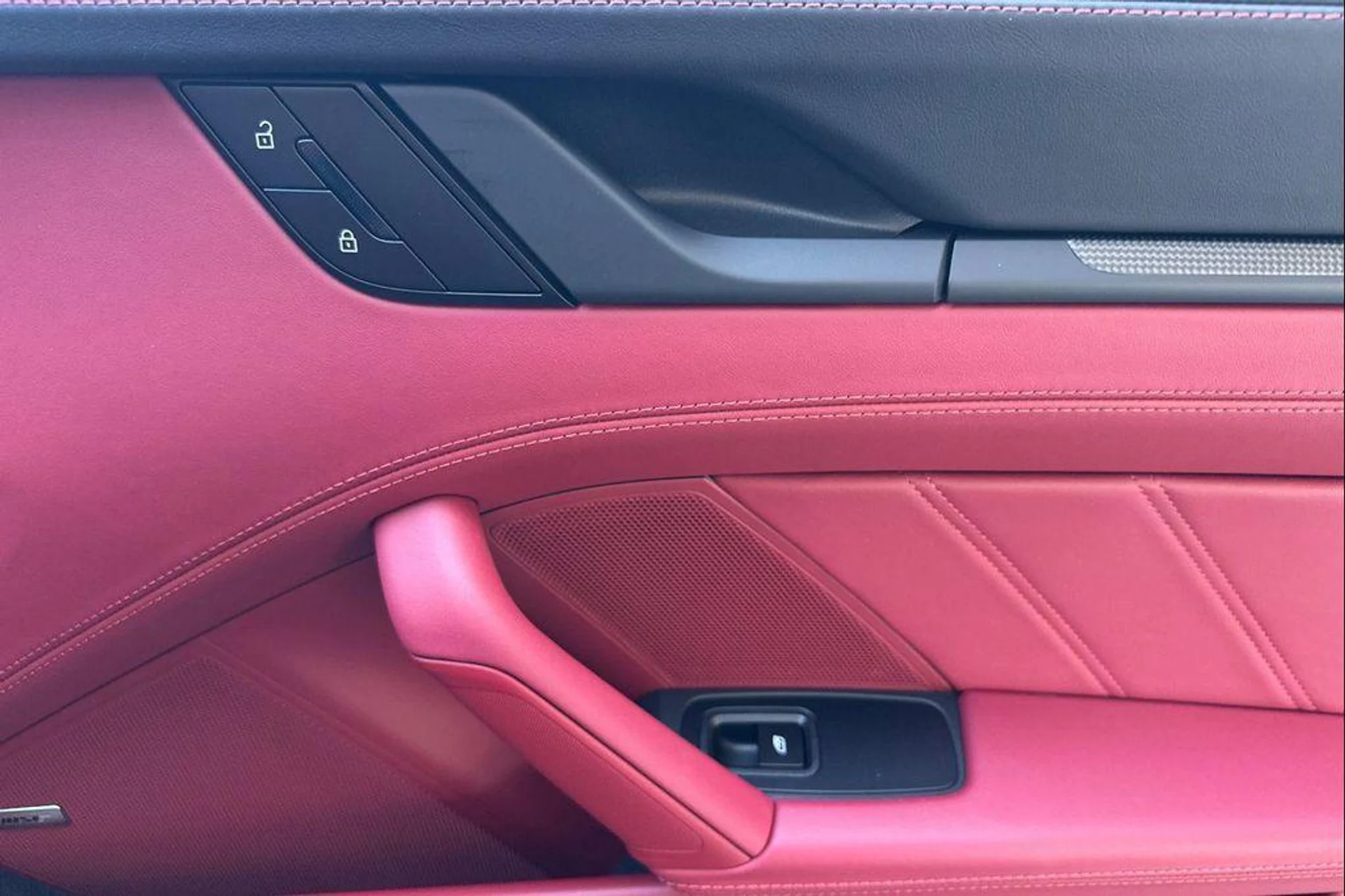 mph019_760645801_cs_V6dsre_Wi_ZB_Ux_B_Mt8rt_Xf_Vv3f_I_080046b617