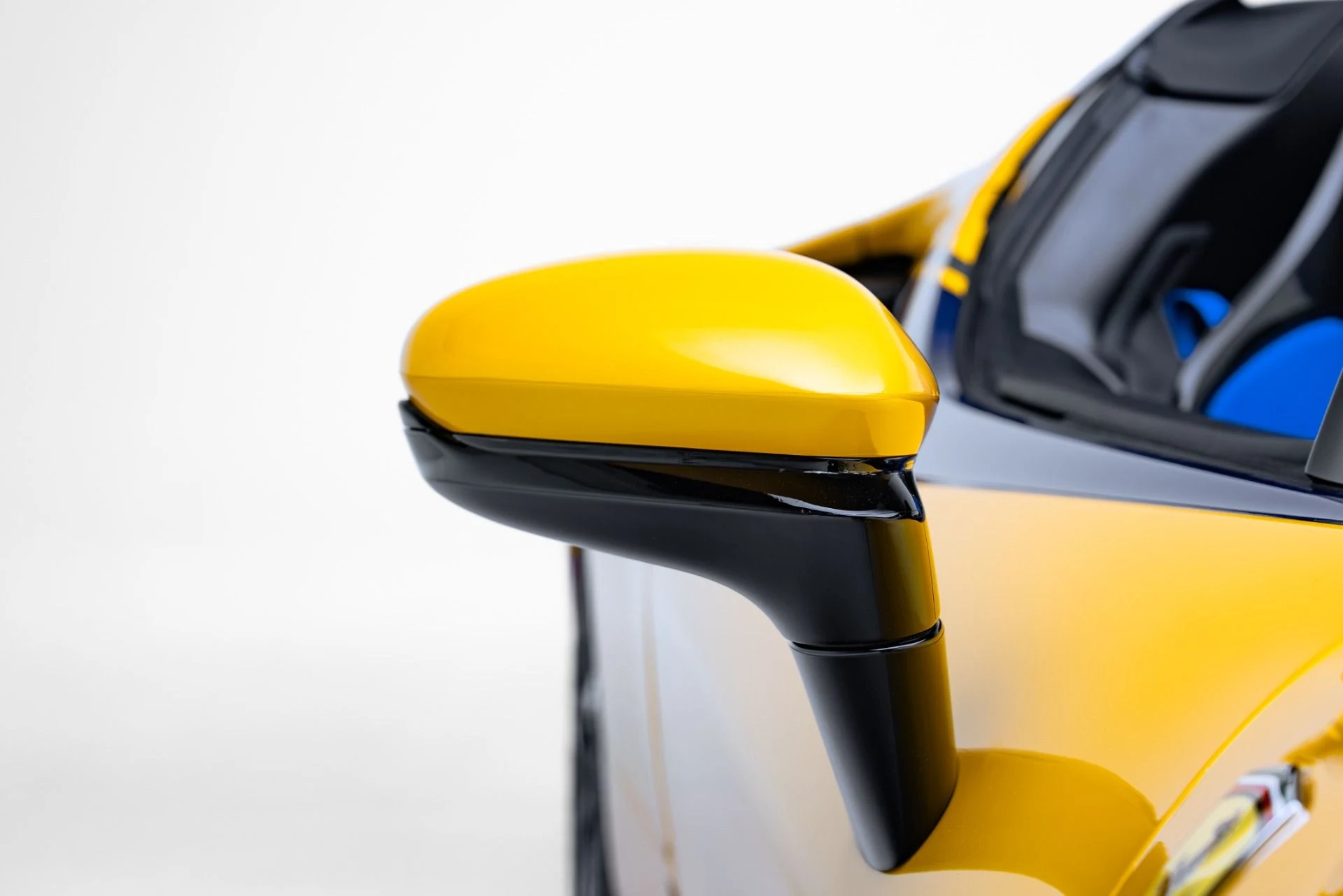 mph019_761421700_Used_2023_Ferrari_SF_90_Spider_1773351376_49d393206b