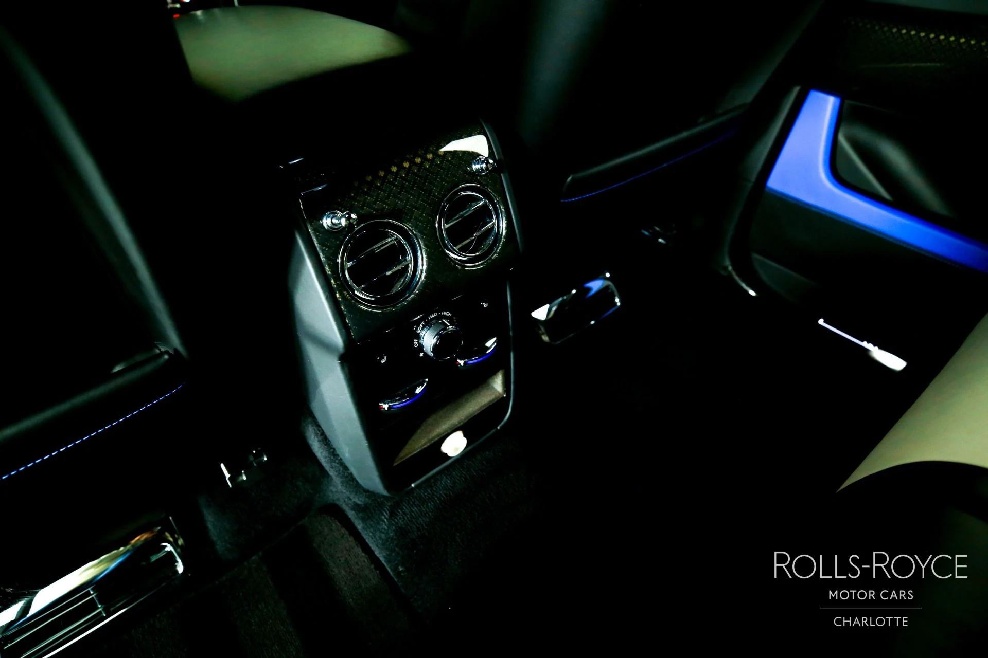 mph019_763261195_Used_2021_Rolls_Royce_Black_Badge_Cullinan_1768490546_cdd3470212