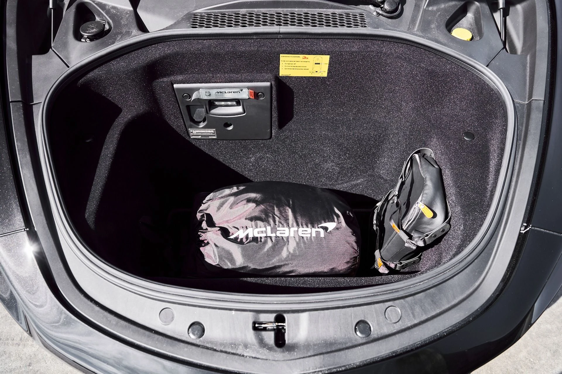 mph019_772717903_Used_2025_Mc_Laren_Artura_Performance_1772246881_2c06dd0f9b