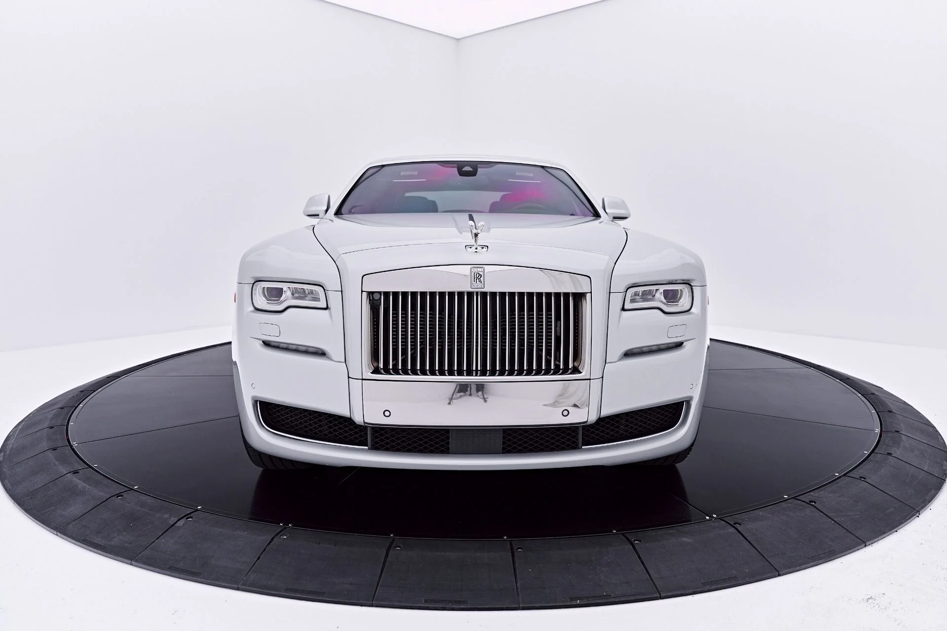 mph019_776987793_Used_2015_Rolls_Royce_Ghost_Base_1783648149_cc7bad17d1