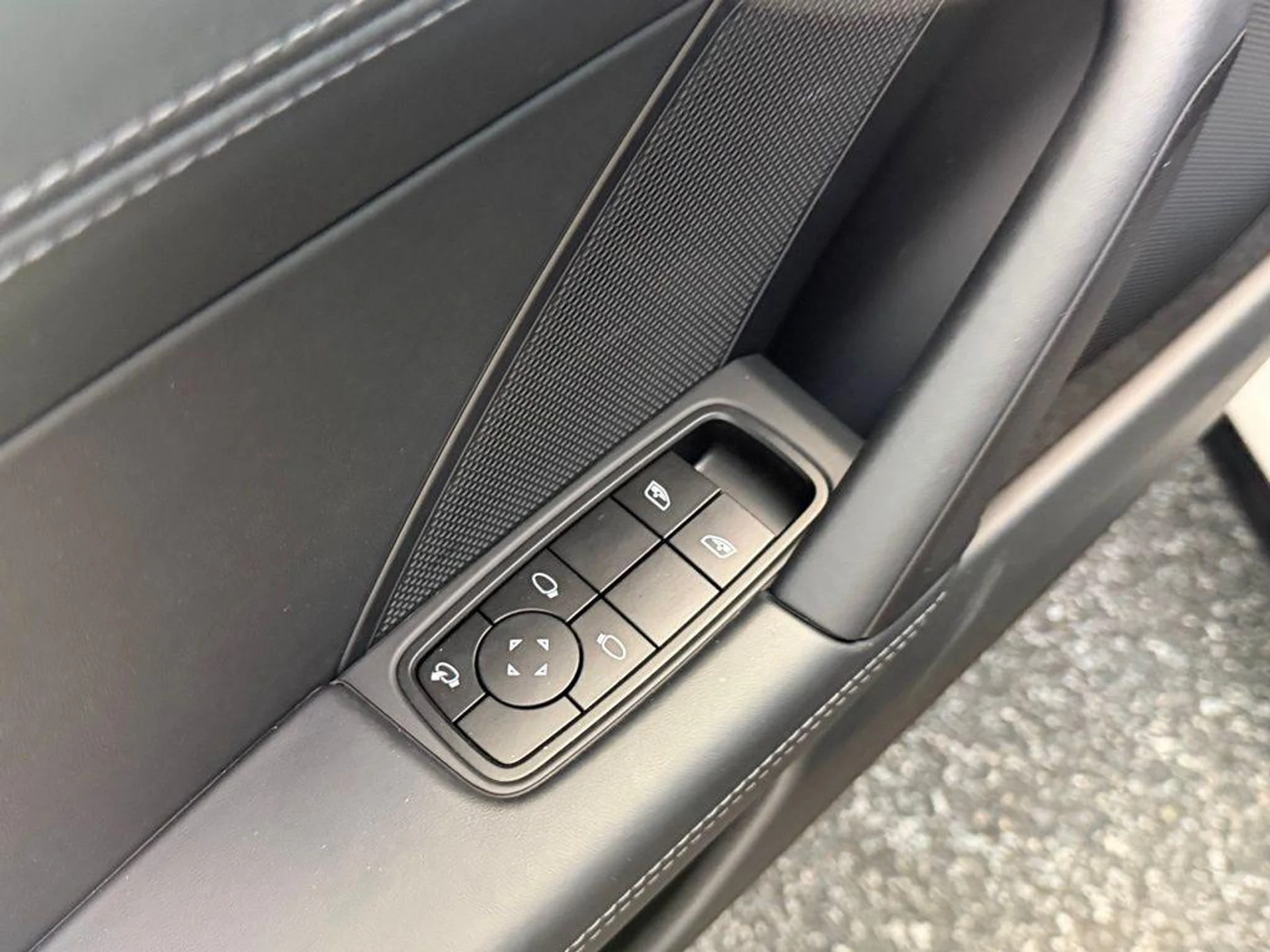 mph019_781767565_7_VILR_6r1h_Hp1_GR_0g4y_Sf_J_Ie2i_M_b4b1fd8102