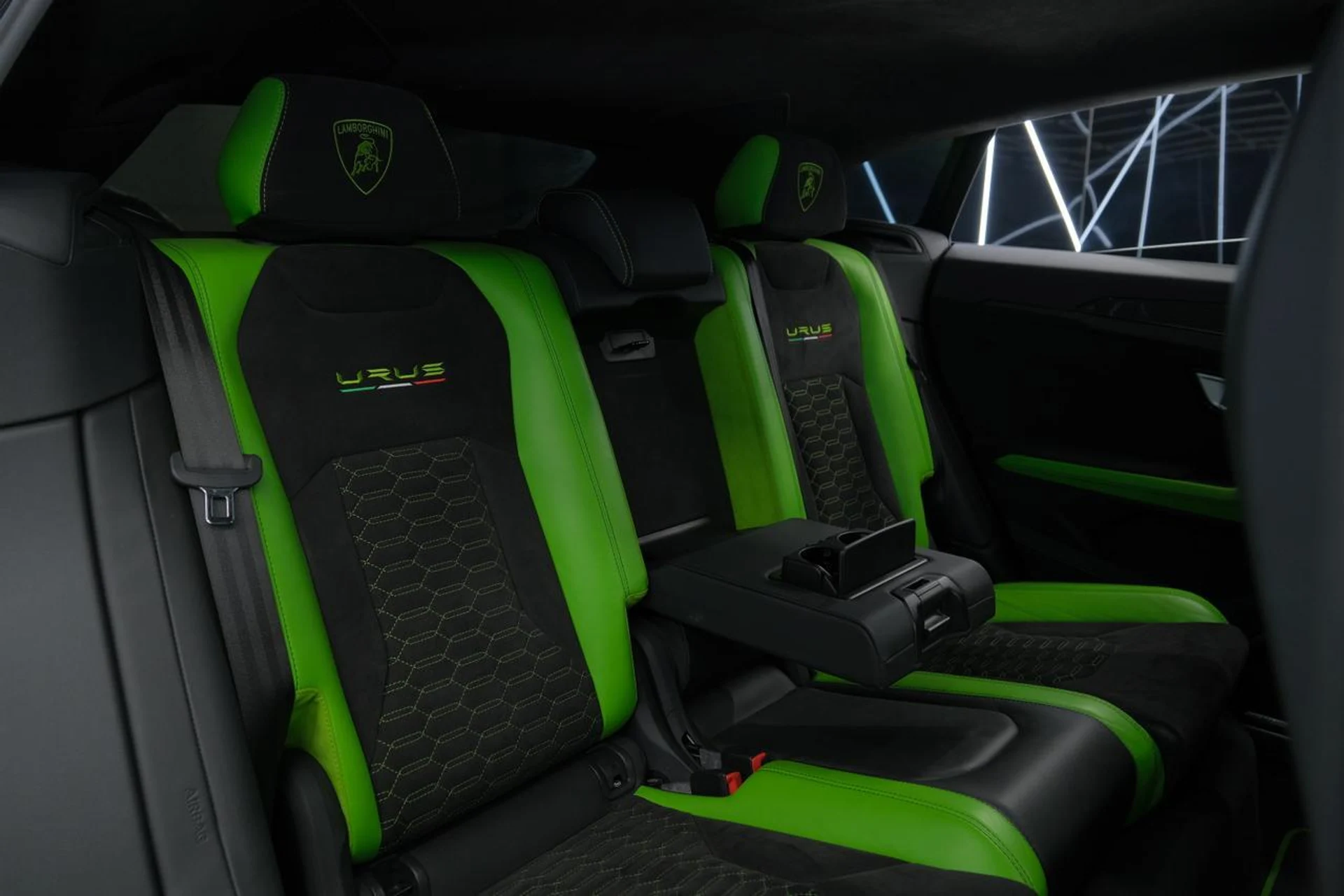 mph019_789217755_e4f51a7c002f689c7bdfce2fb1d72b05_f200eb8677