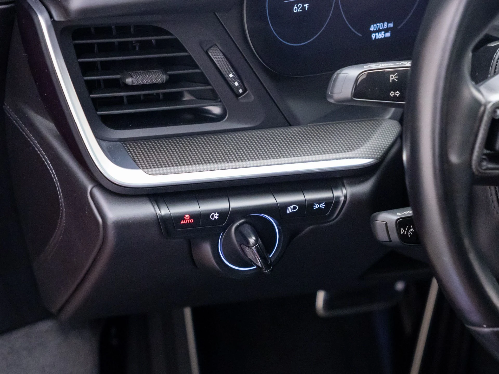 mph019_793807211_0c699dbac6aec82b3799997f234b9ae4x_972fa8a207