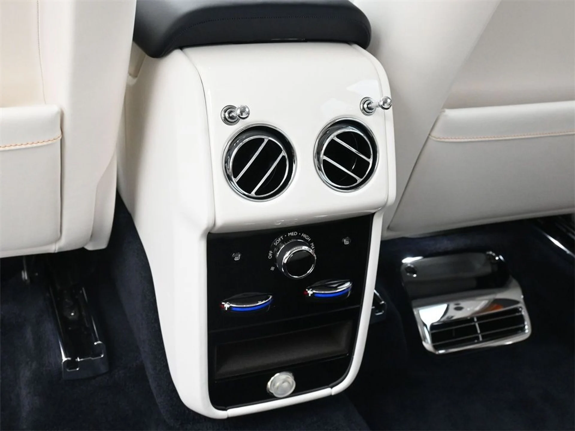 mph019_804457880_5826e419ef4a73ff027e7e092c11f622x_9a5f6538b3