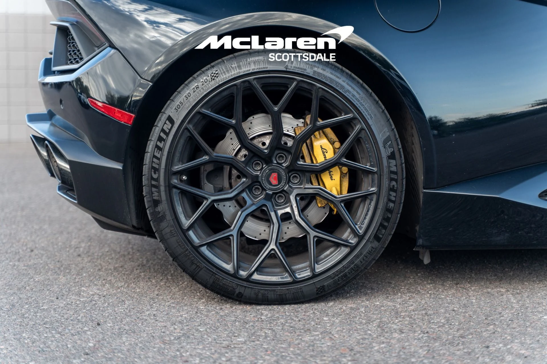 mph019_80505297_Used_2019_LAMBORGHINI_HURACAN_LP_580_2_Spyder_1765056710_664dba1fa9