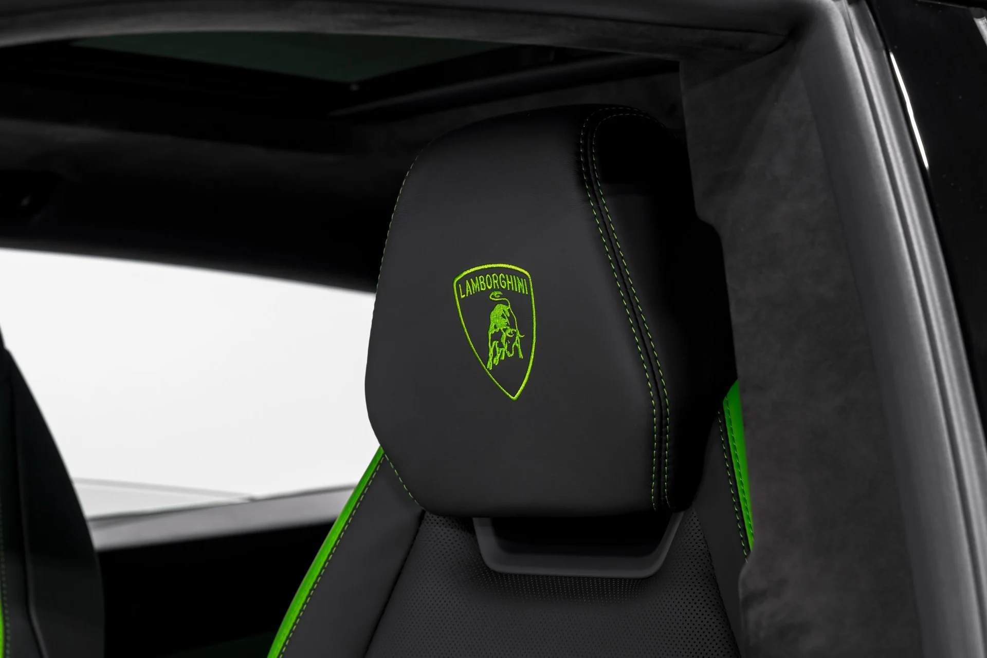 mph019_808717649_482fafd006b5003614fde23f86e0b432x_1084d95c23