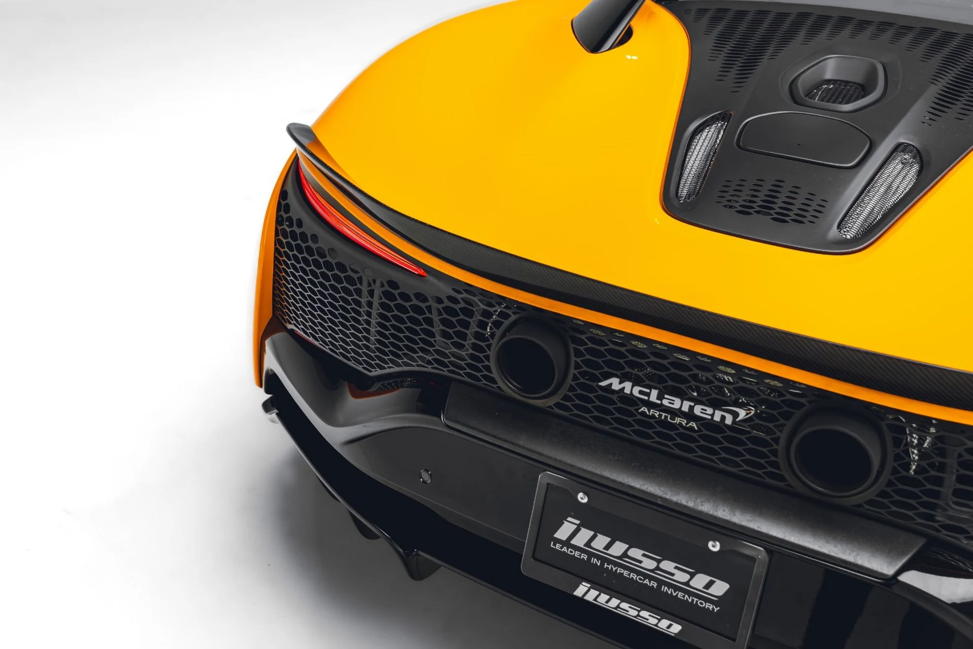 mph019_8159523_Used_2023_Mc_Laren_Artura_Performance_1782412585_3999c6b745
