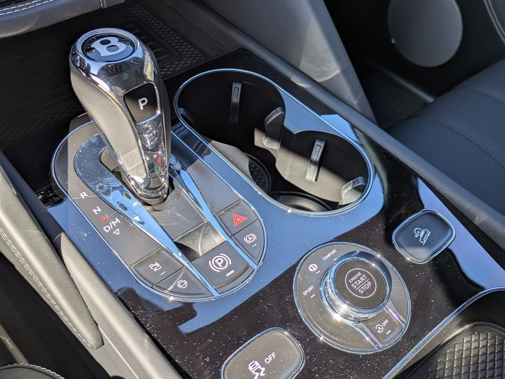 mph019_825512479_7c5f430154a012139d3d3d80dbce5ae2x_ce7e956490