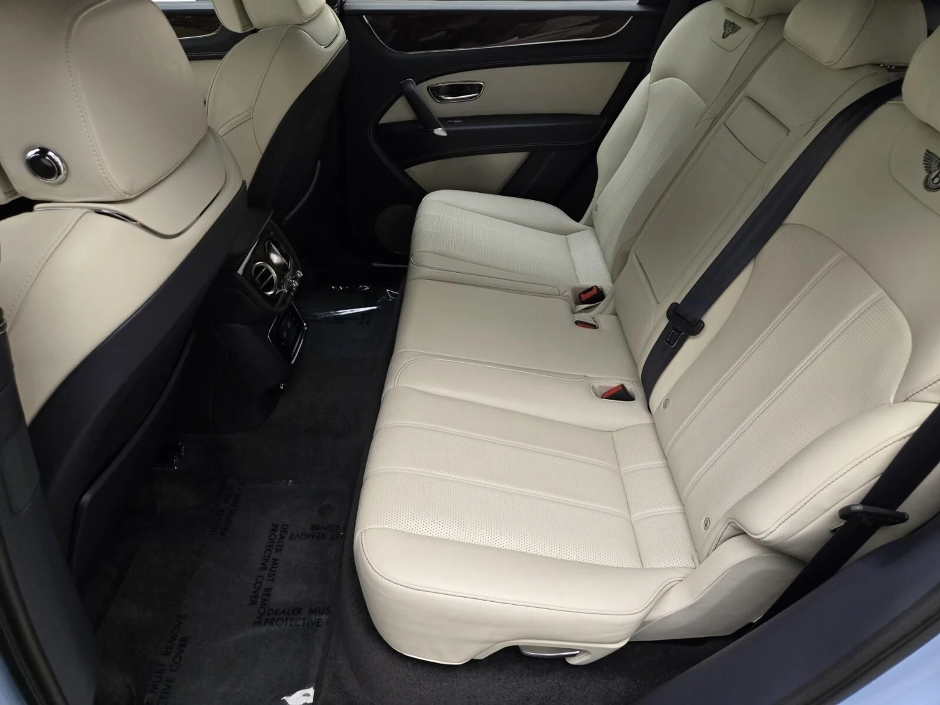 mph019_825960570_Used_2020_Bentley_Bentayga_V8_1754377272_413b448092