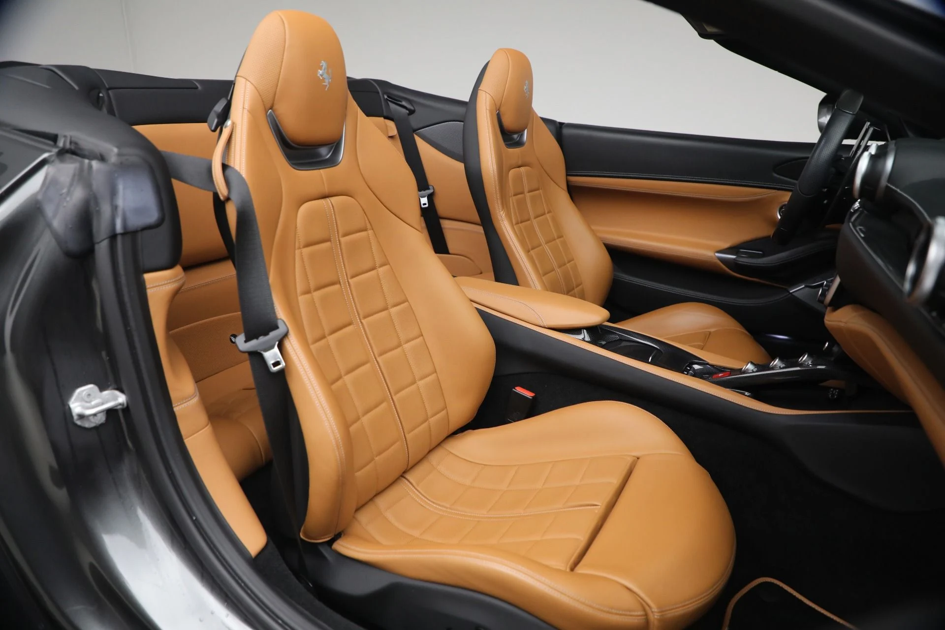 mph019_826620994_Used_2019_Ferrari_Portofino_1791044080_2e10d629ce