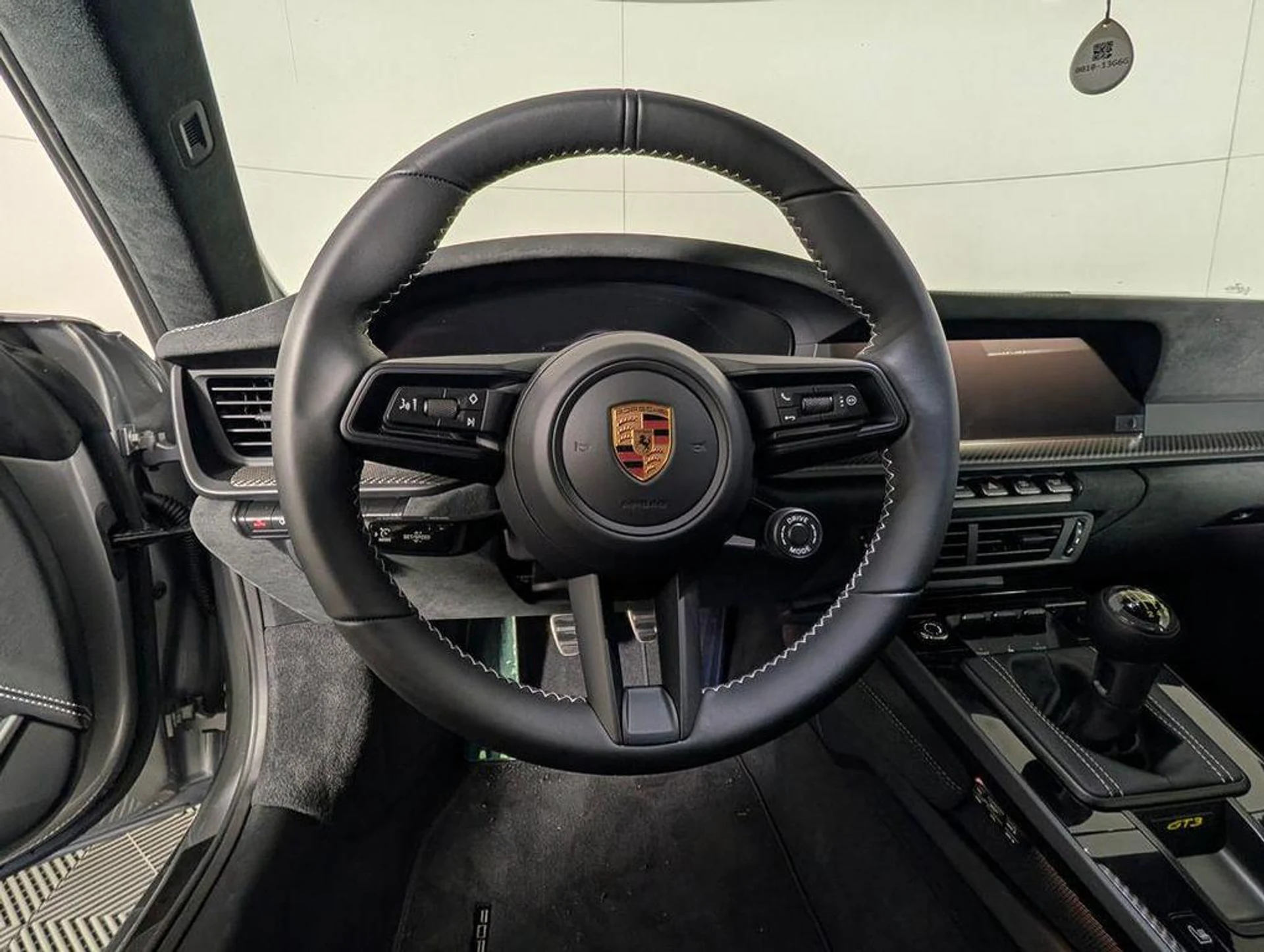 mph019_826641555_v_L_M_Kst1_CV_Dy_Ndav_Eb_Qk85_B_Ot_Dg_1e0a692a11