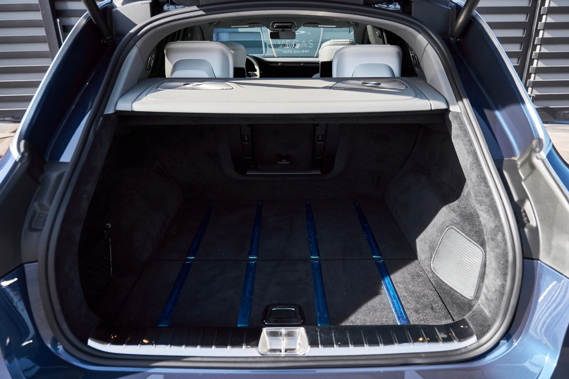 mph019_83537100_Used_2024_Mercedes_Benz_EQS_Maybach_EQS_680_1766455850_d4d4bcff0a