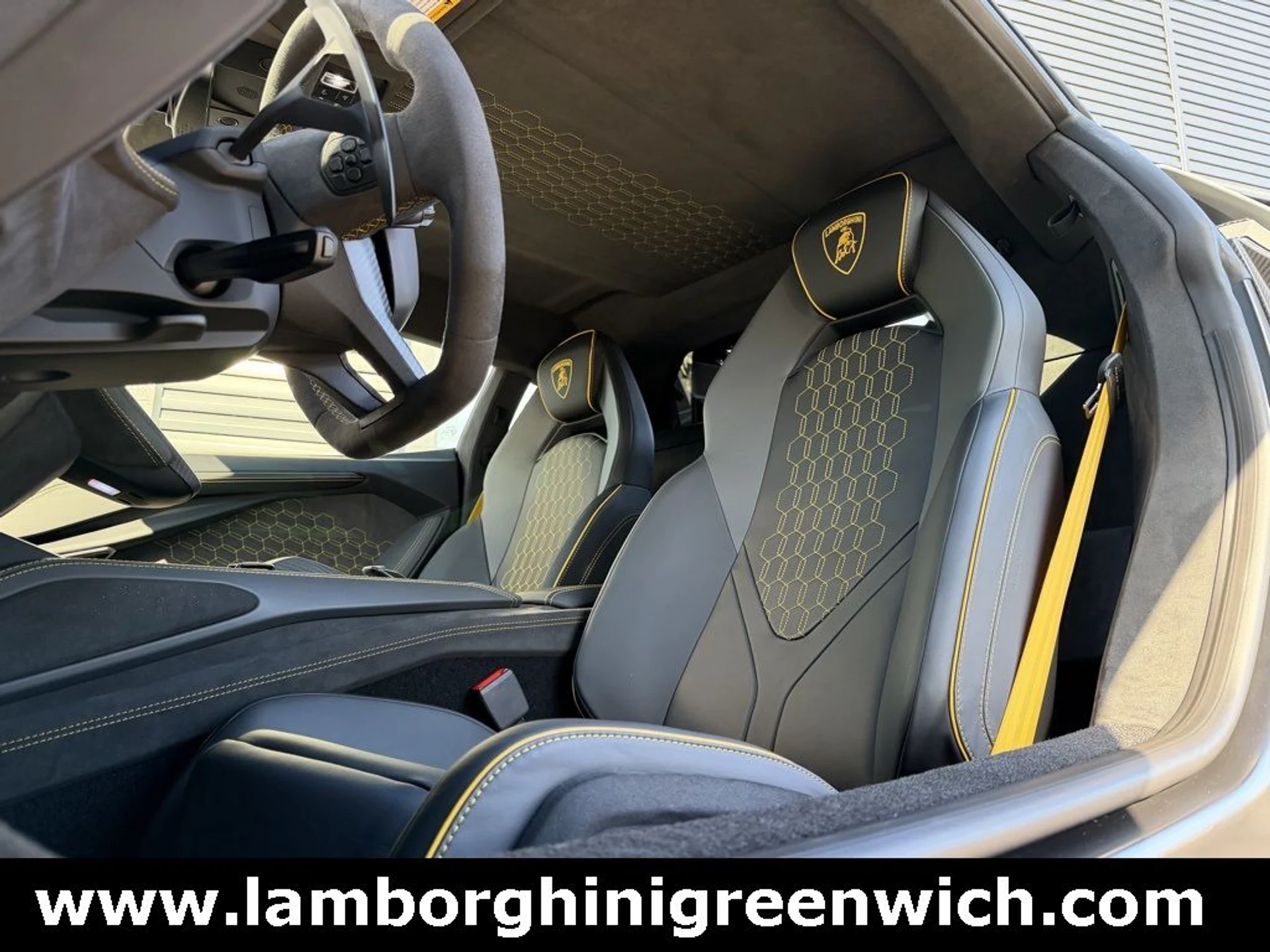 mph019_83707731_9733743cd28fe0d8e62aa4313baa4053x_fb8d94945c