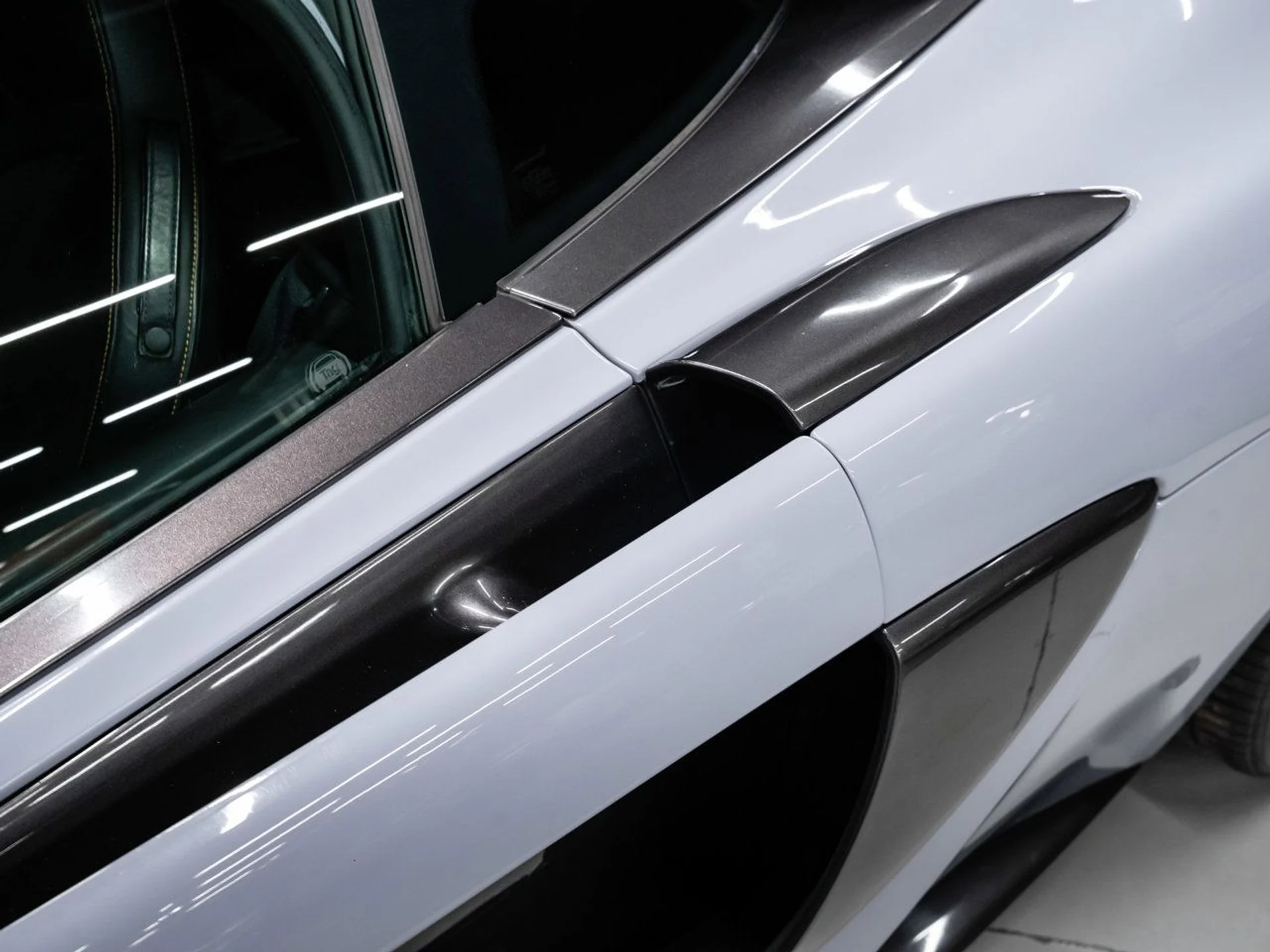mph019_838331510_mclaren_570s_2017_166717e203