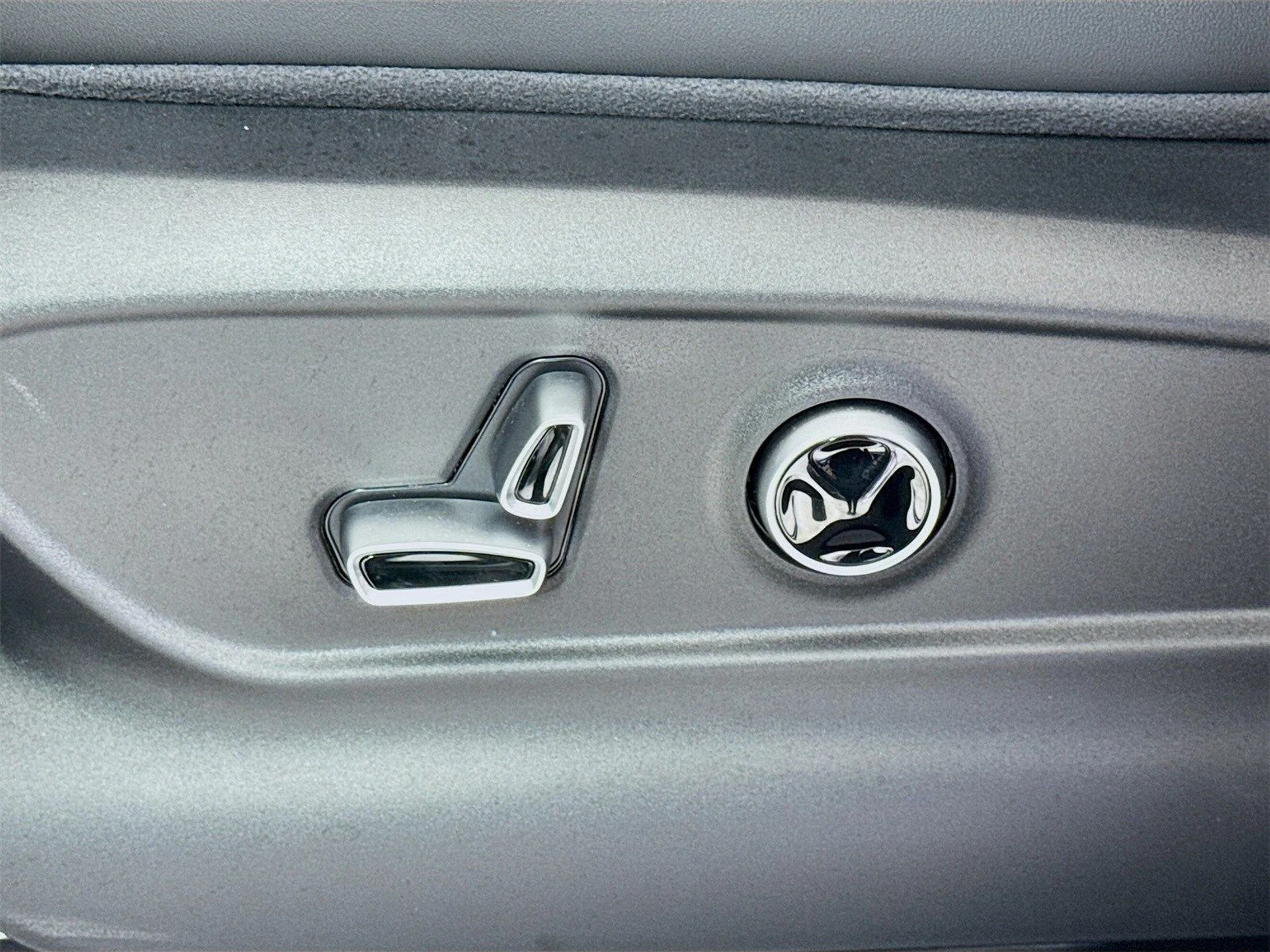 mph019_840317706_28b97f75d045445d81d78ed6f6115b72x_ed57214ff3