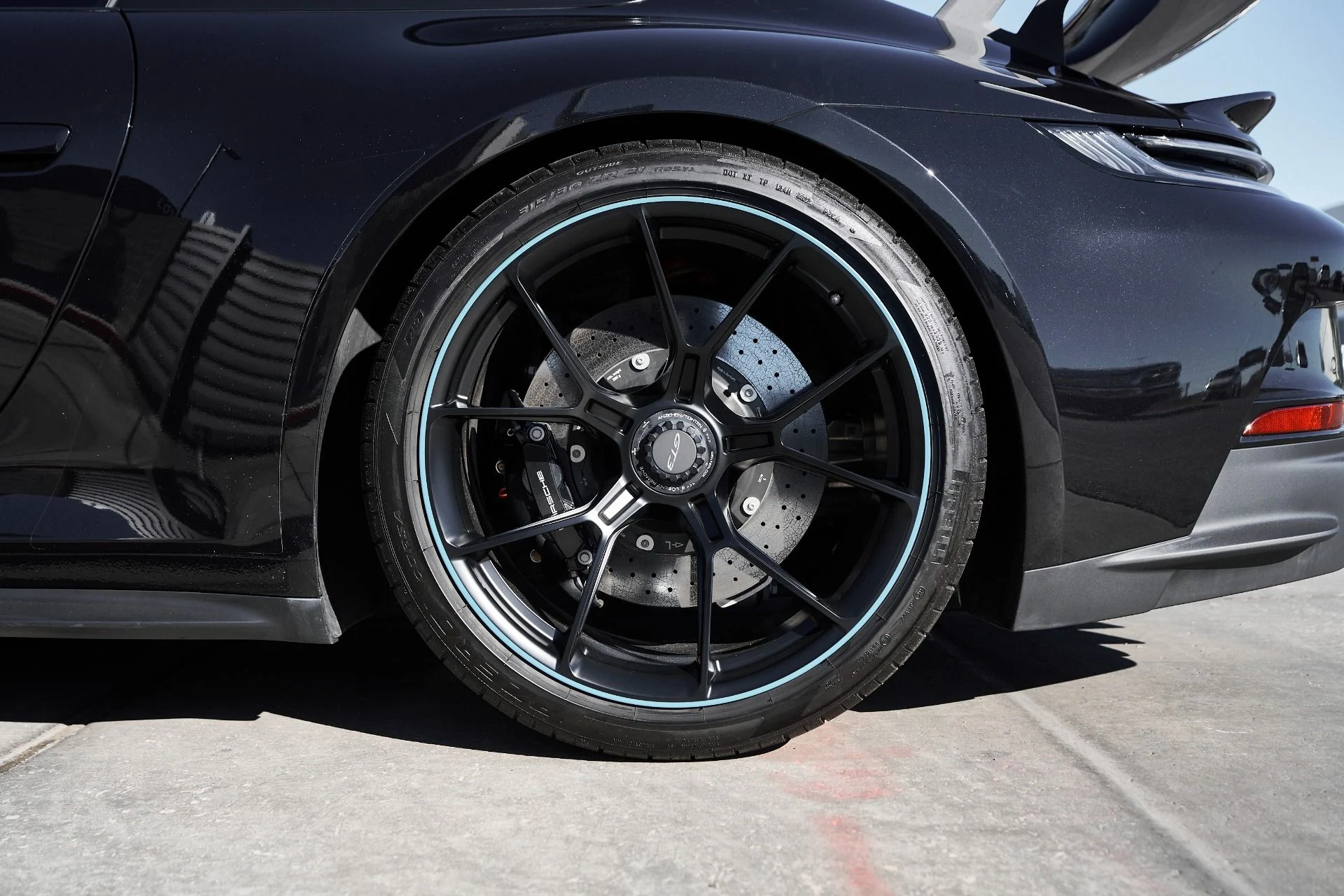 mph019_840496225_Used_2023_Porsche_911_GT_3_1761779524_019f6a6e56