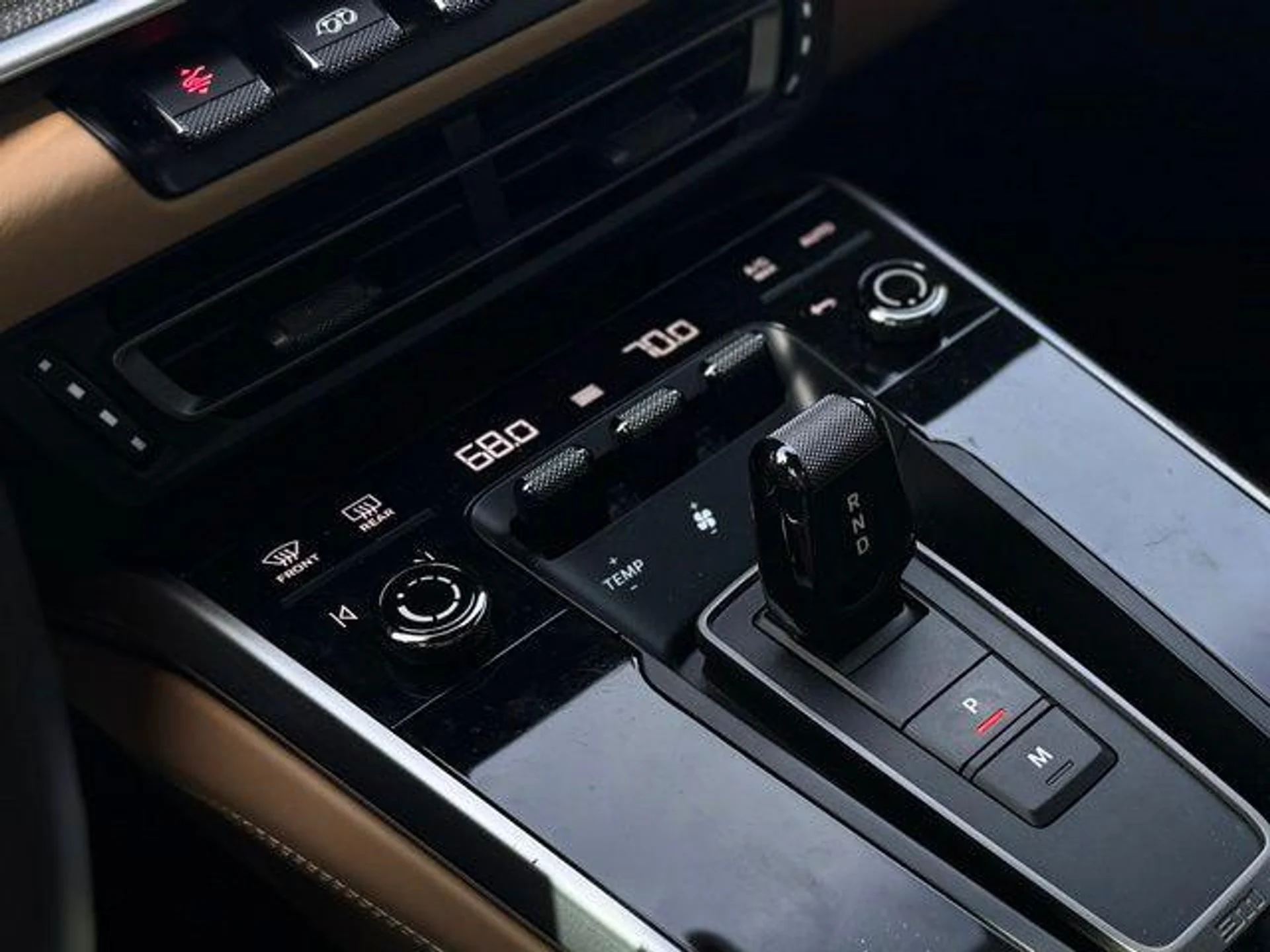 mph019_845722684_P_wa_VUW_Yu65_EDO_Dci3_R_Wa_V0_Vg_EY_60d76bf5a9