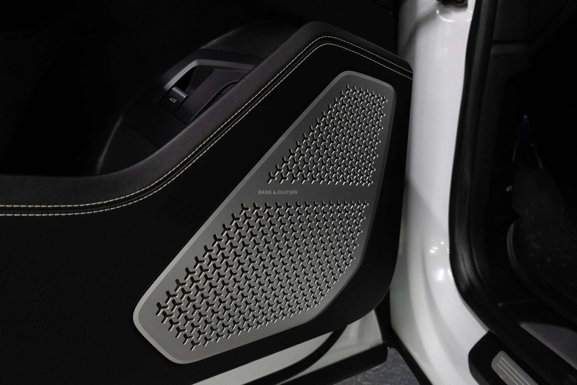 mph019_847021586_68b5c67c_c24d_4b8a_b364_6f254deda357_202120_Lamborghini20_Urus2028_ZPBCA_1_ZL_3_MLA_1510329_20_47792d82a6