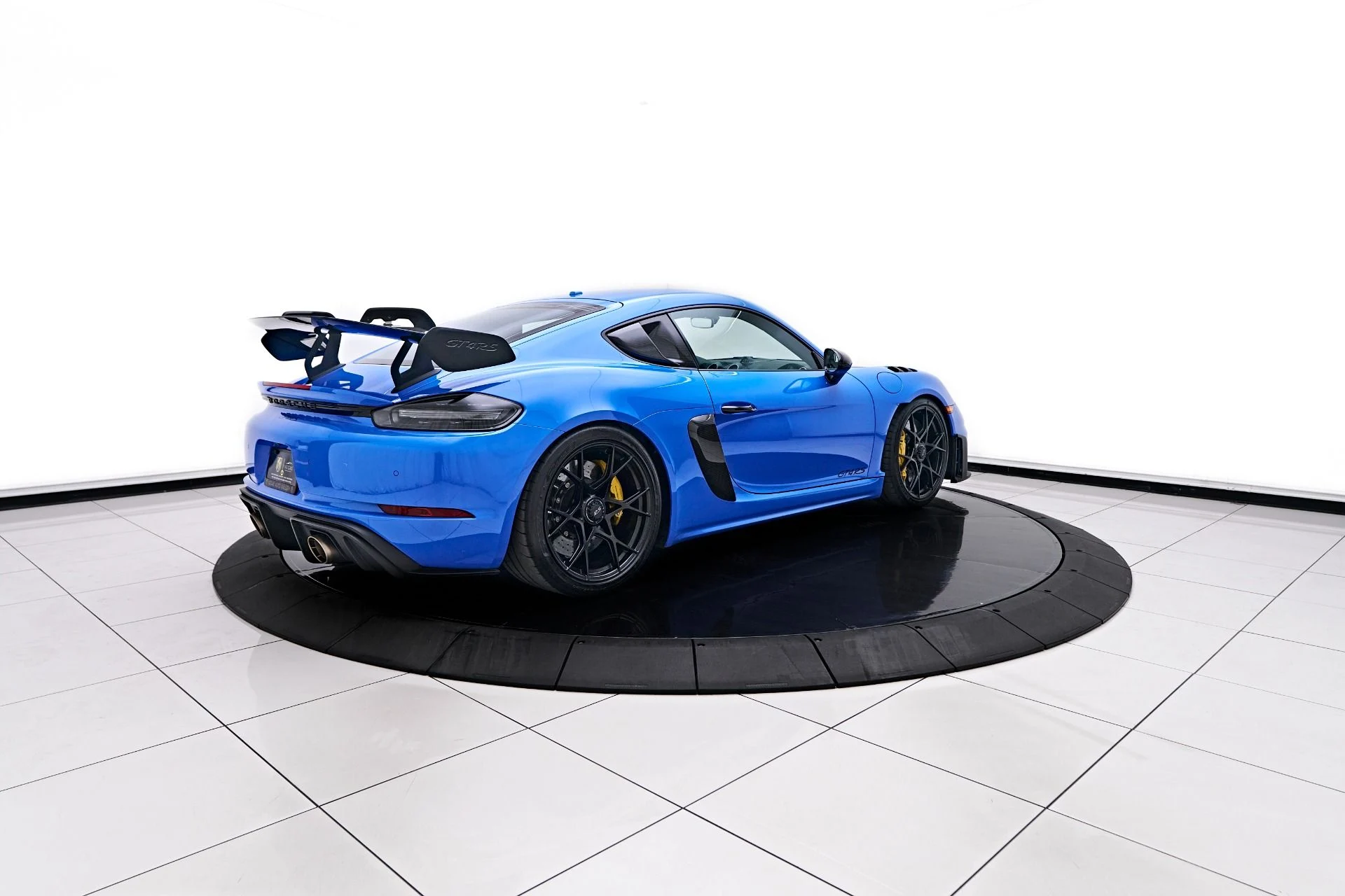 mph019_854464792_Used_2024_Porsche_718_Cayman_GT_4_RS_1757637880_893a4ec658
