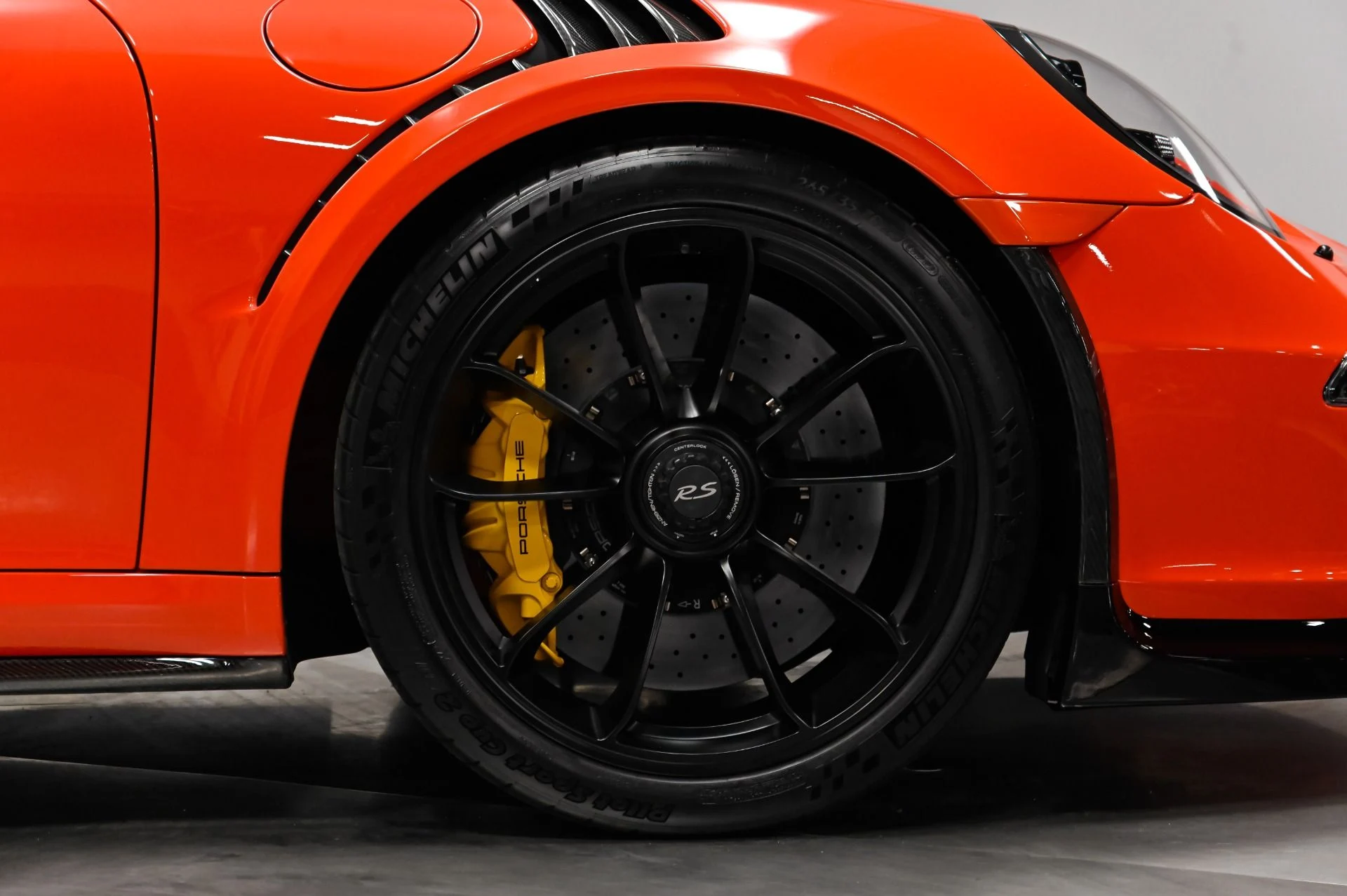 mph019_865289887_Used_2016_Porsche_911_GT_3_RS_1791298183_0d2a4a23c2