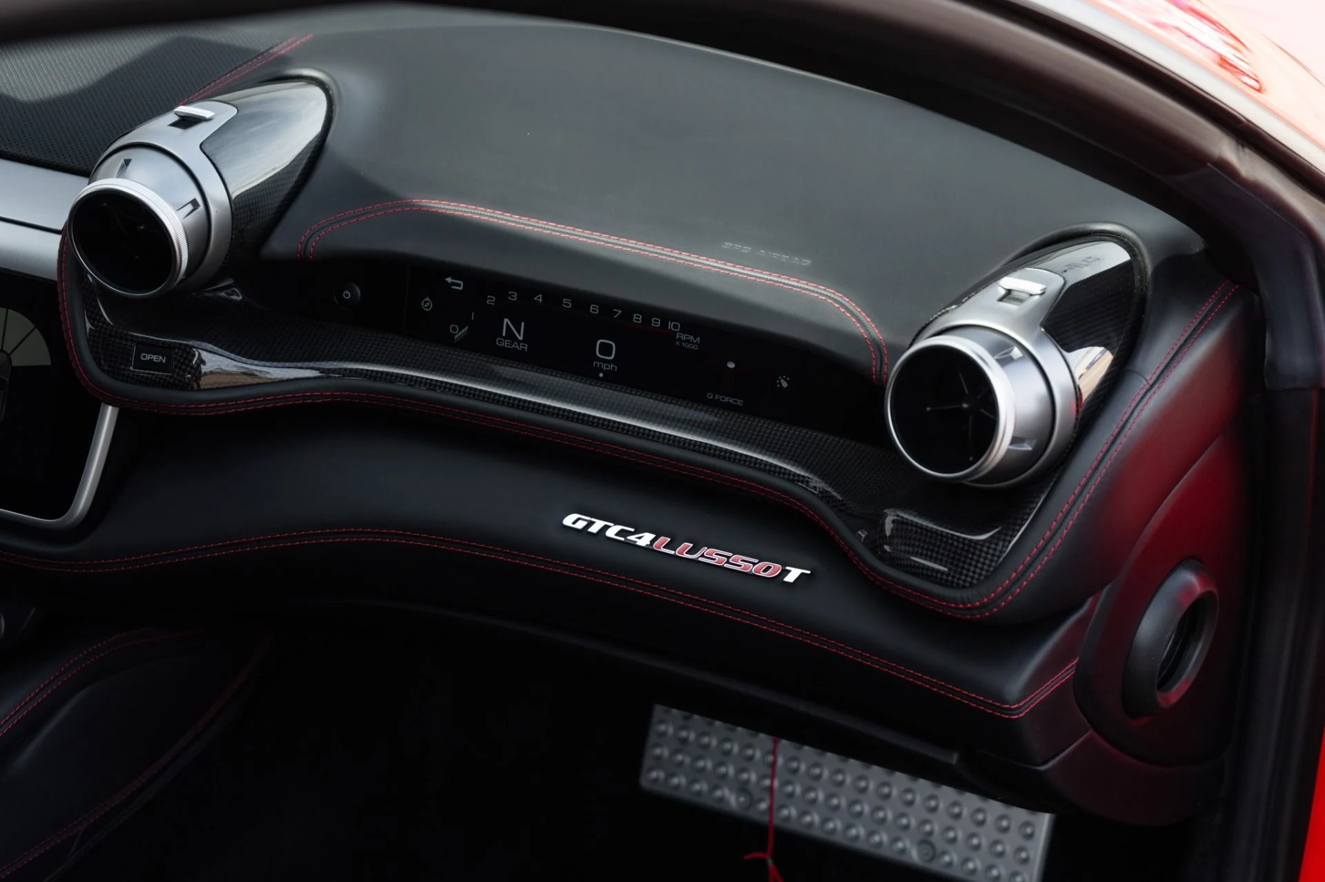 mph019_876357372_Used_2018_Ferrari_GTC_4_Lusso_T_1771449324_dbe18d670d