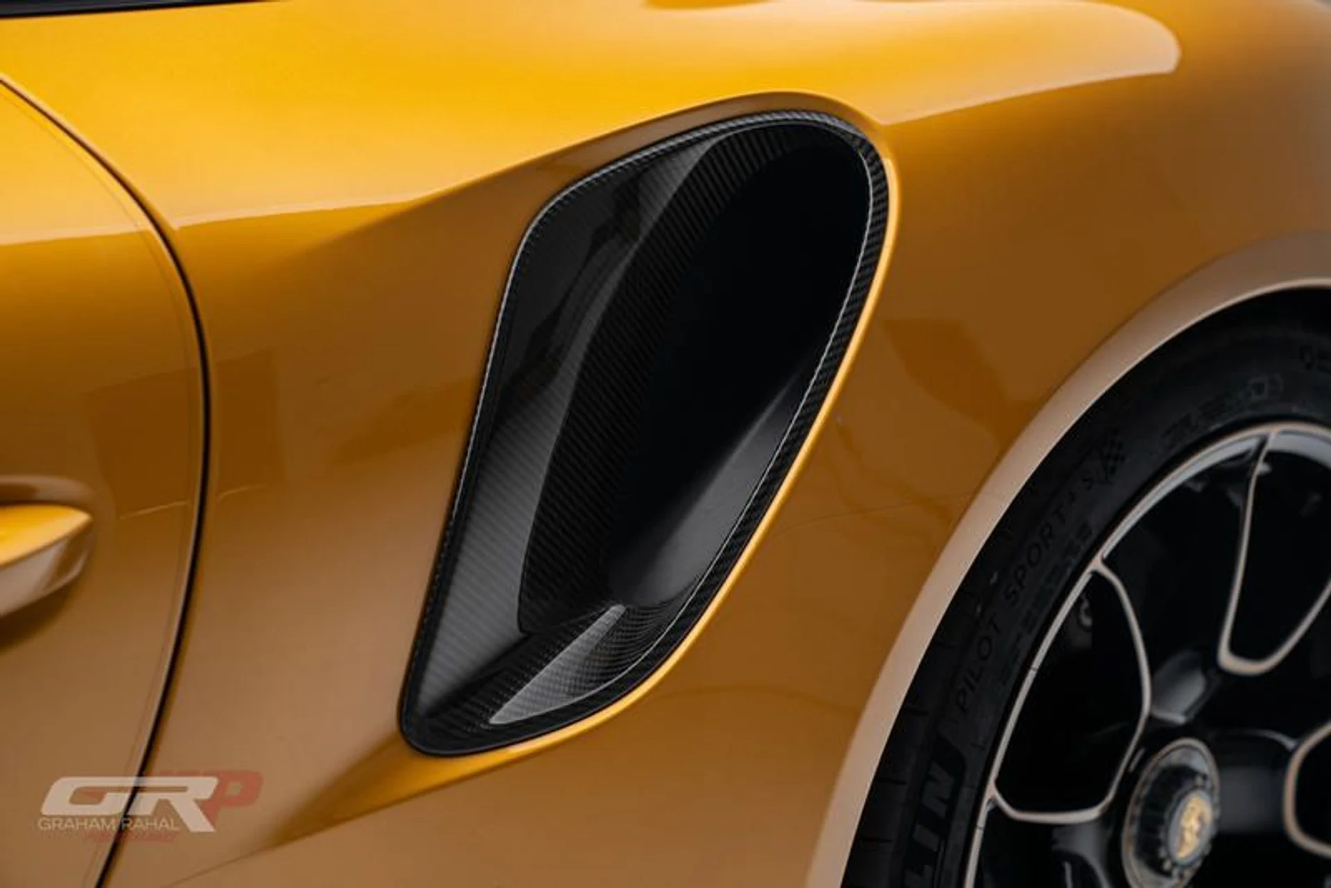 mph019_876719741_242_C3833_C9_A4_4_ABE_A511_C1_D30_C0496_CC_c37943641a