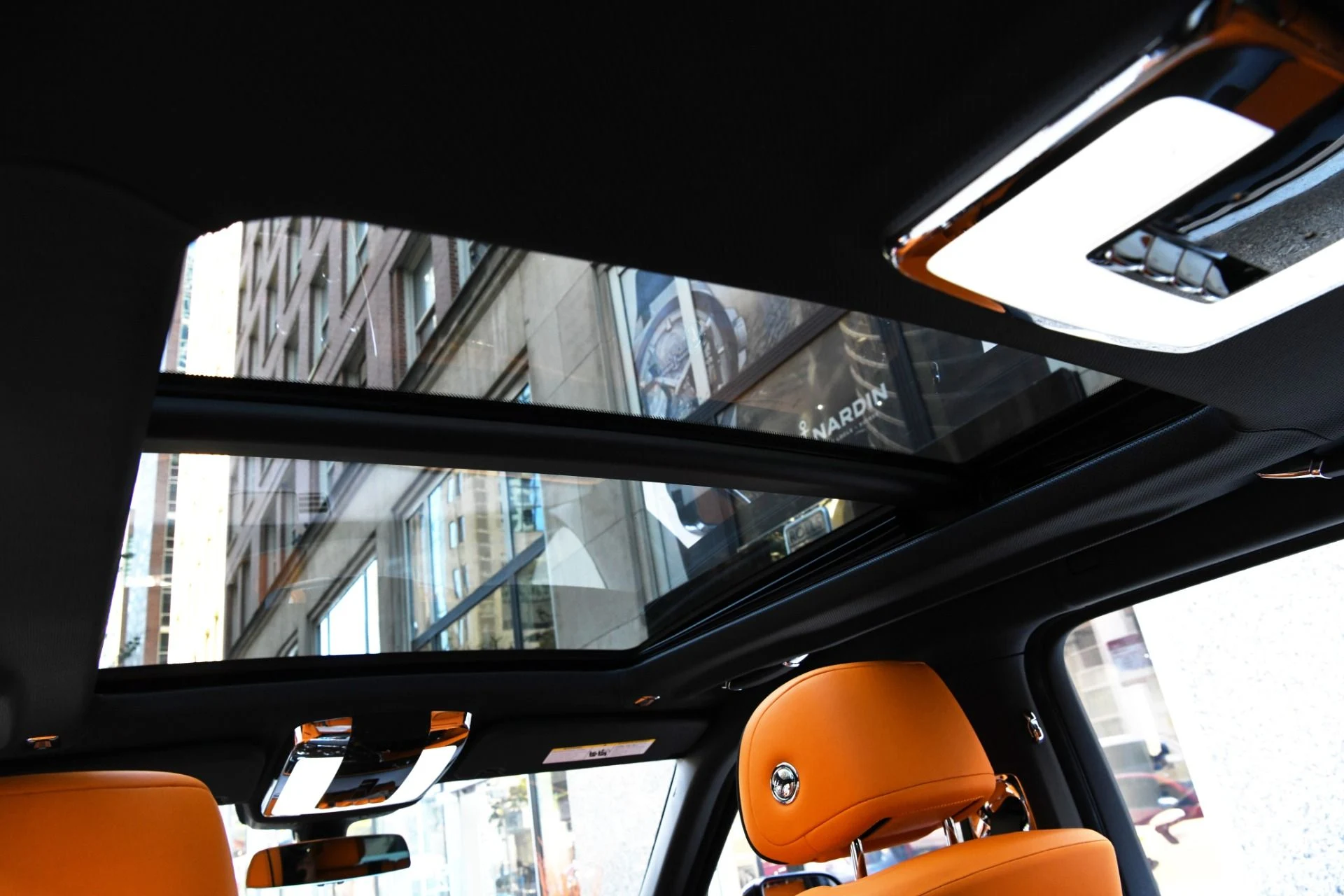 mph019_900359031_11591_p21_l_8a3bb4400b