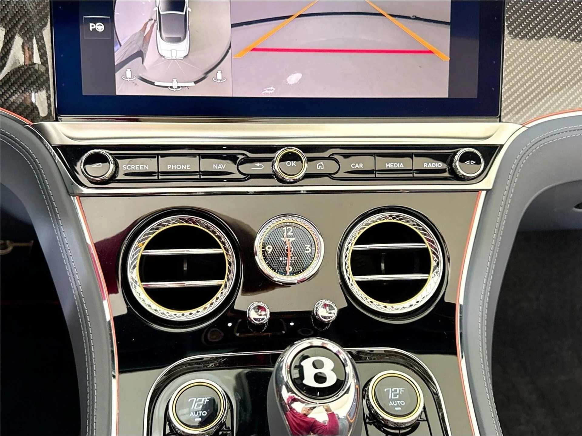 mph019_910139252_3300e3993cbb34bfaef32a27bbdd9a43_18a9a44206