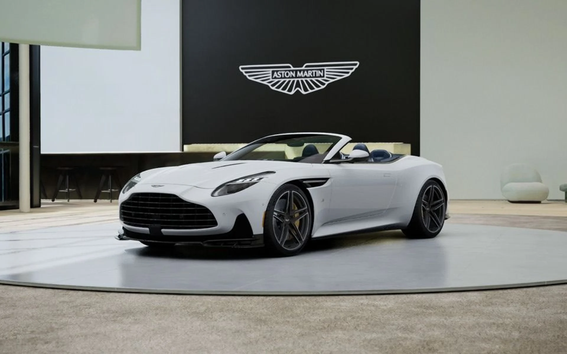 mph019_91415103_New_2027_Aston_Martin_DB_12_S_Volante_In_Transit_cdd39f9a41