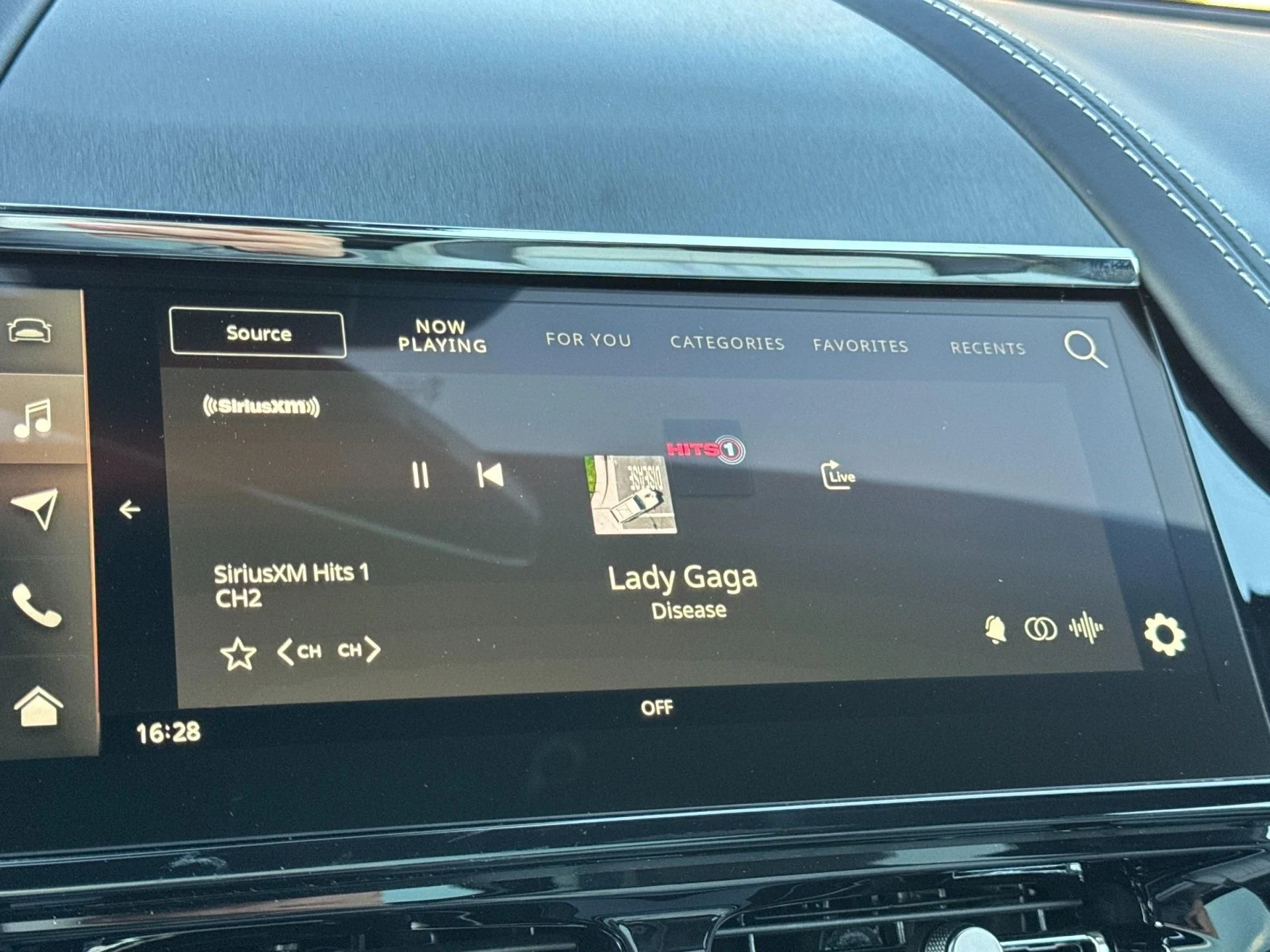 mph019_923291811_New_2026_Aston_Martin_DBX_707_1767971560_f5553364b3