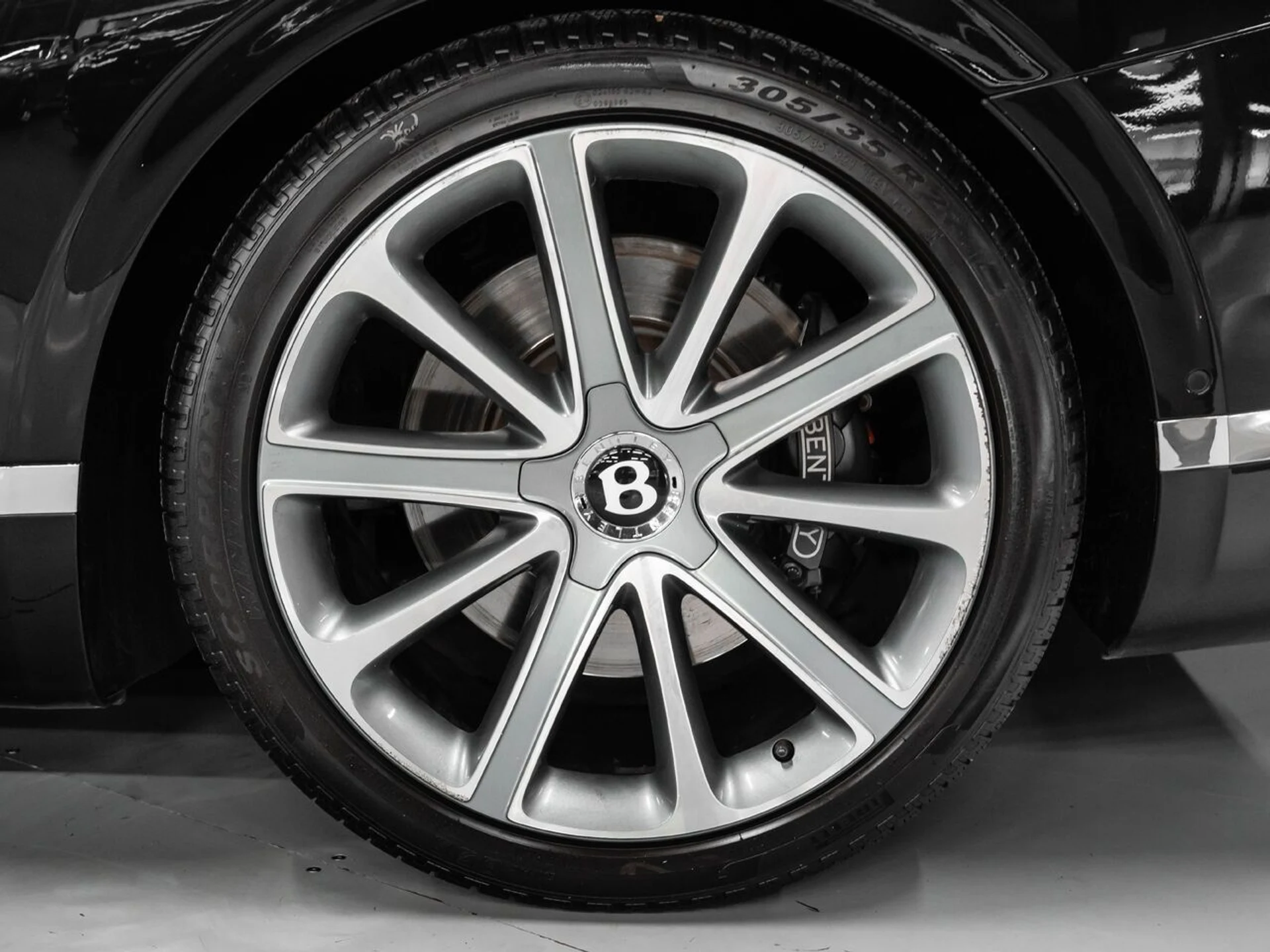 mph019_934211140_bentley_continental_2022_1a5e73a5f9