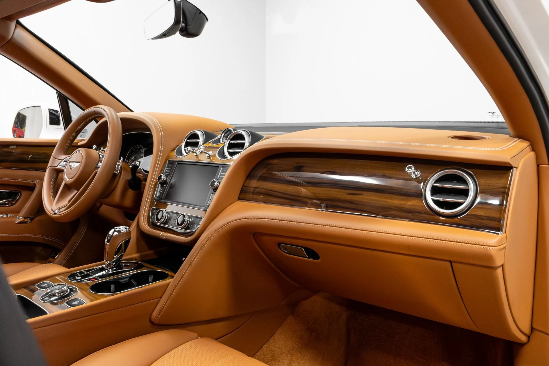 mph019_934275937_Used_2019_Bentley_Bentayga_V8_1771459975_0aea80b67f