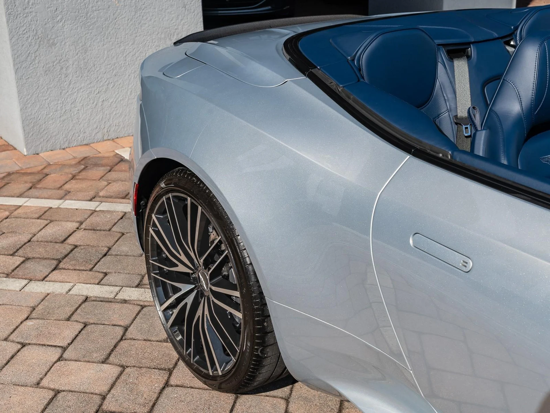 mph019_935986752_Used_2020_Aston_Martin_DBS_Superleggera_1764795956_749711b25a