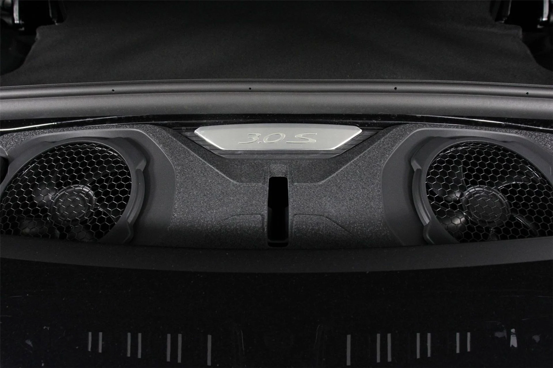 mph019_937445363_625516b96a38f700b244f54716e2b510_6e5d39cbd4