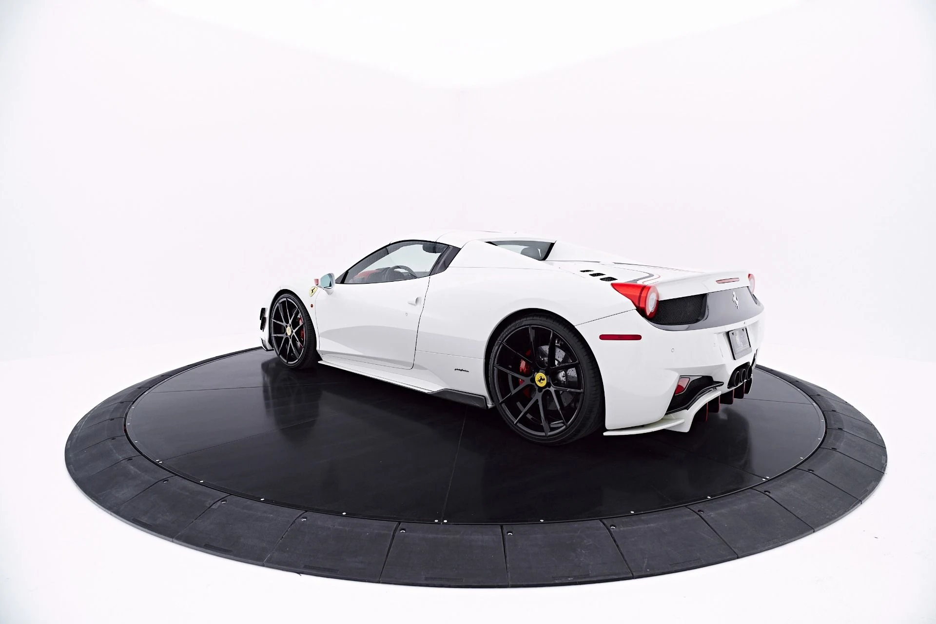 mph019_943777620_Used_2014_Ferrari_458_Spider_Base_1781828195_c0b73751dd