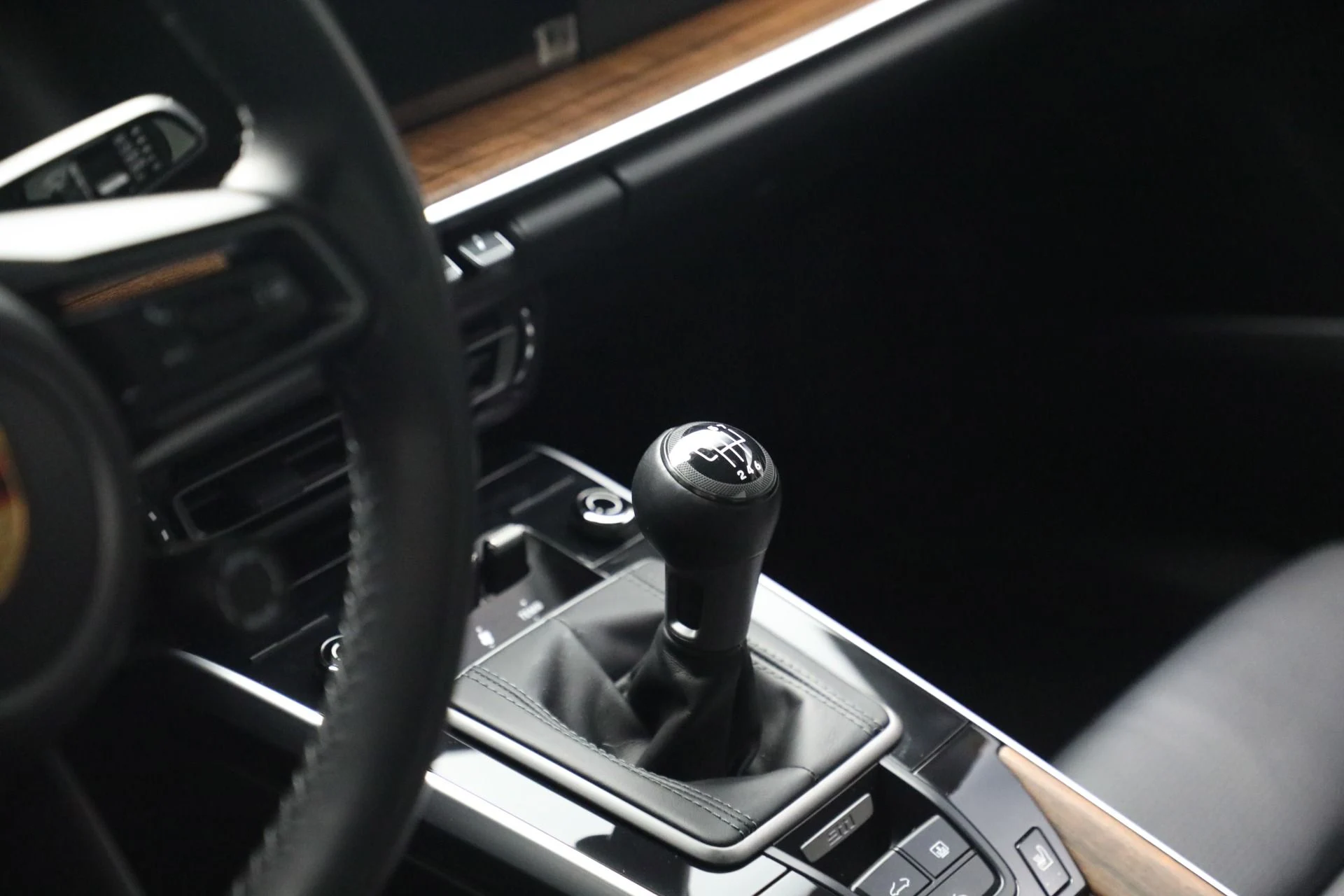 mph019_94396305_Used_2020_Porsche_911_Carrera_4_S_1792437581_c04968a620