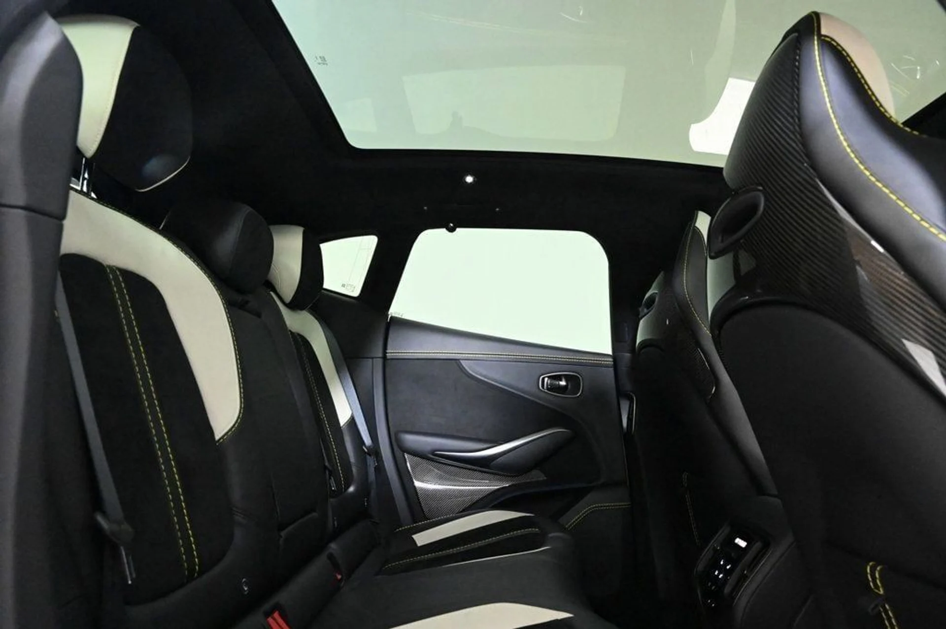 mph019_945260157_8b1d57039af14ac886b0cf0540a909f6_7f666cf6a6