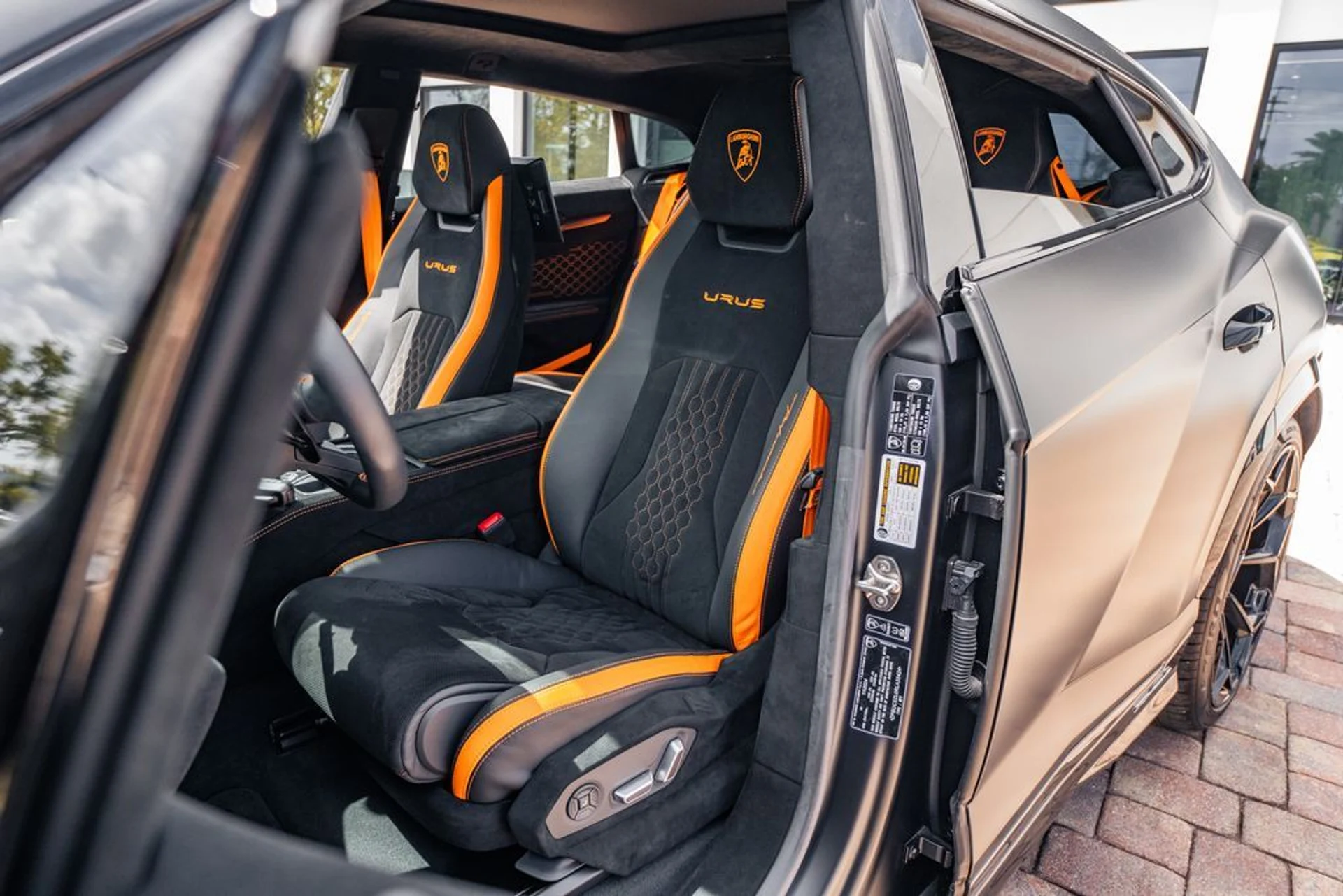 mph019_952810080_6b26b9c1f6e5a40d9325459d22313572x_18f79ff603