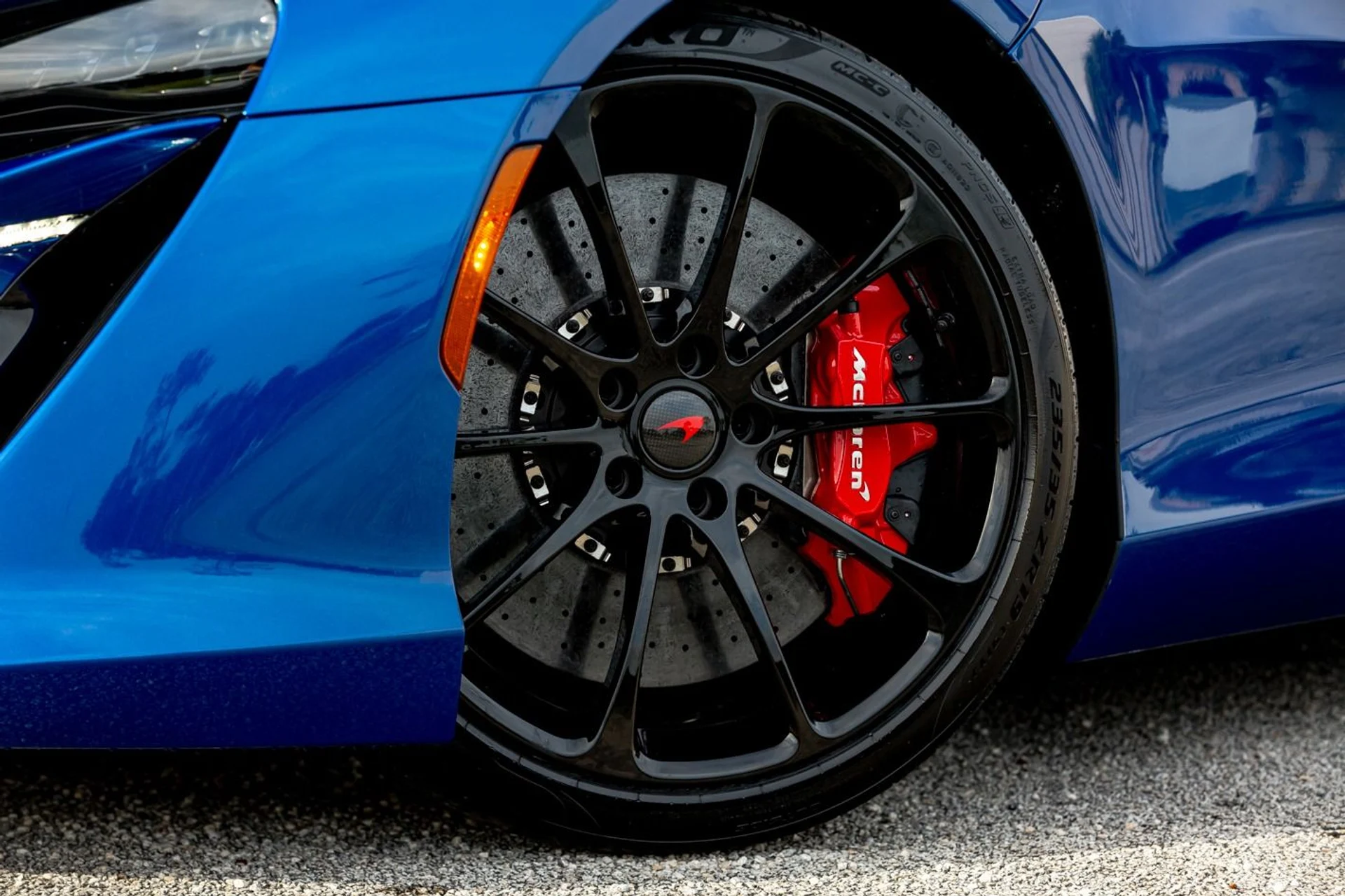 mph019_964348400_458_p20_l_33ed6925b8