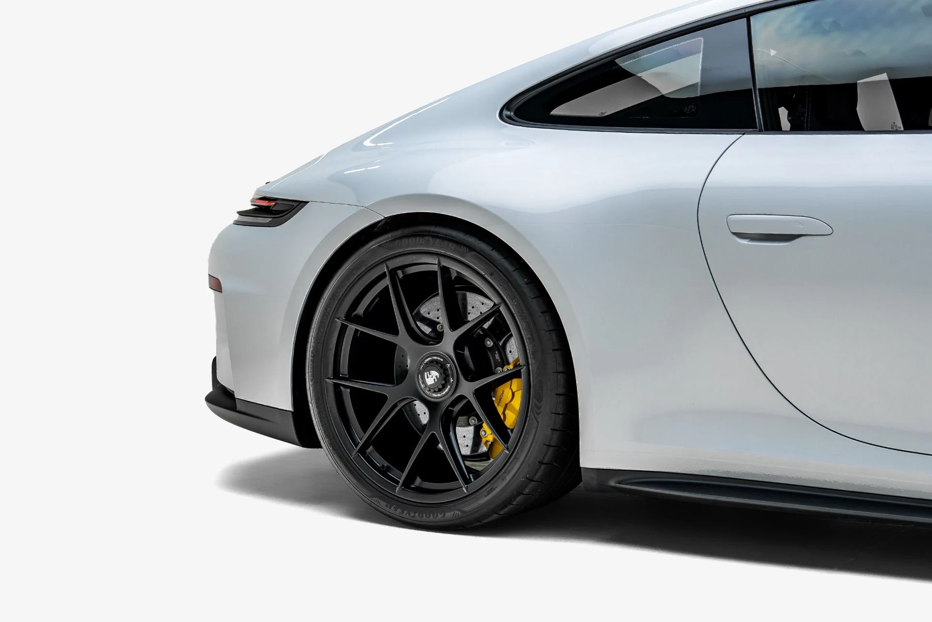 mph019_972149199_Used_2026_Porsche_911_GT_3_Touring_1784674791_62b5449336