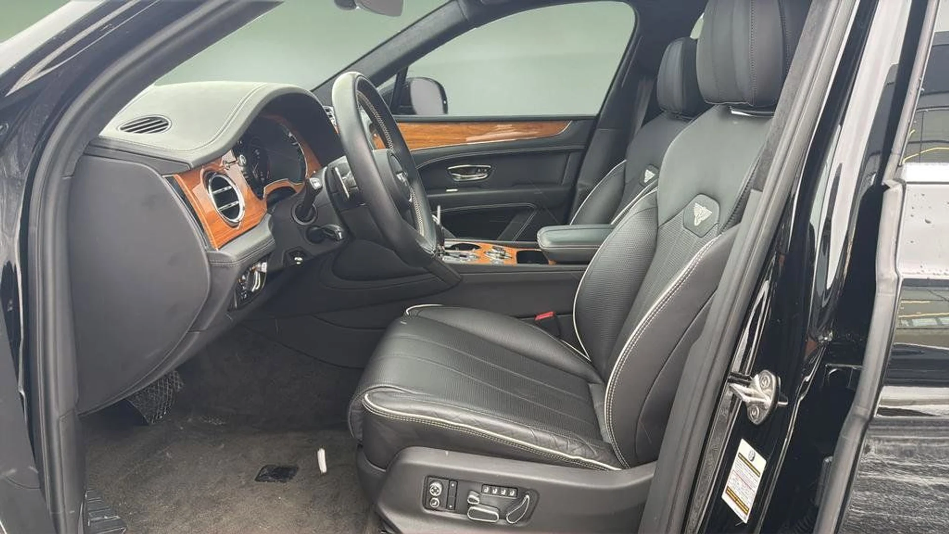 mph019_975997825_d9b3d15dc1324f08a024d33774e89bec_ee1604d8e0