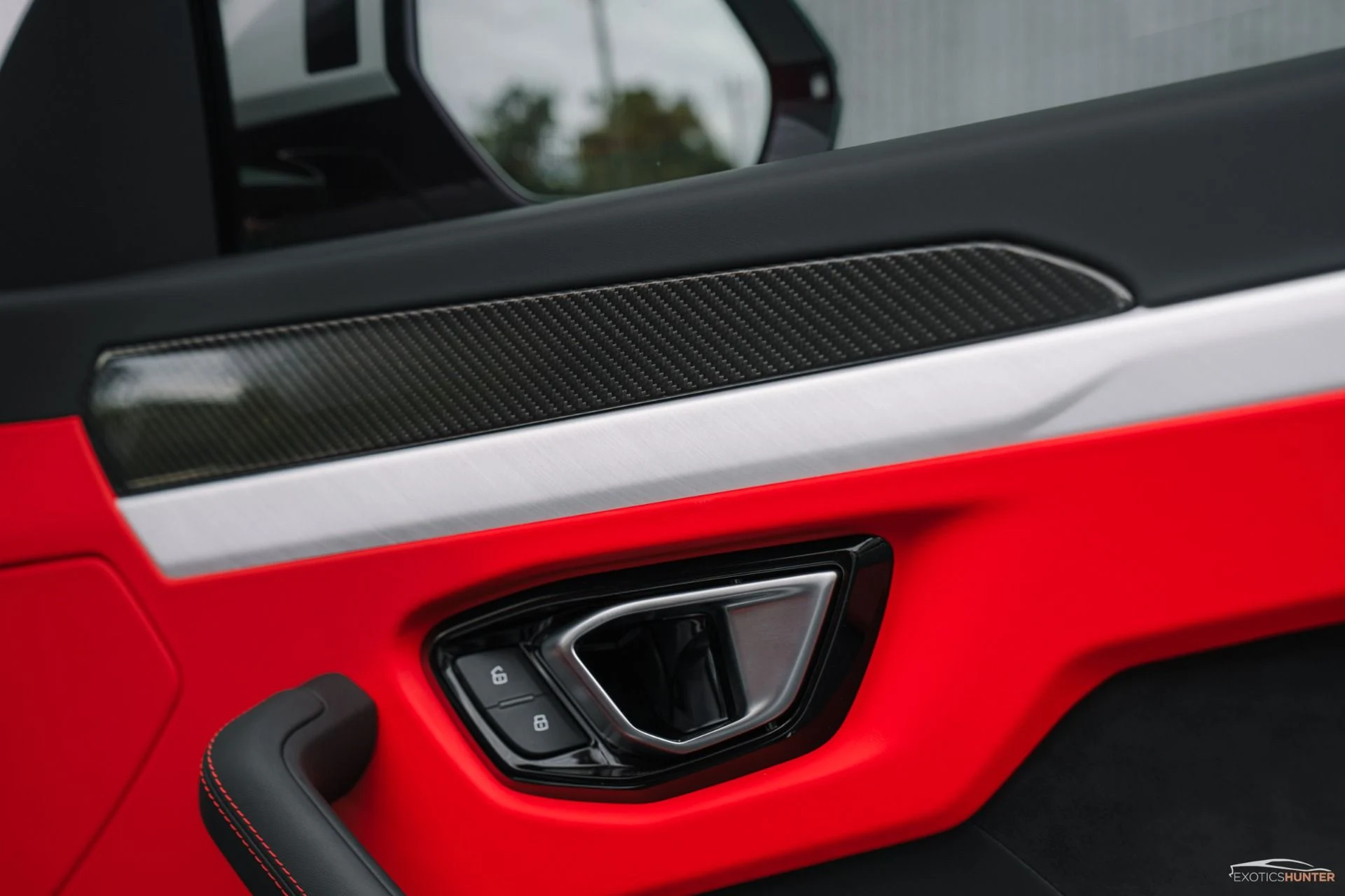 mph019_979368258_Used_2021_Lamborghini_Urus_1762815107_665faf91bb