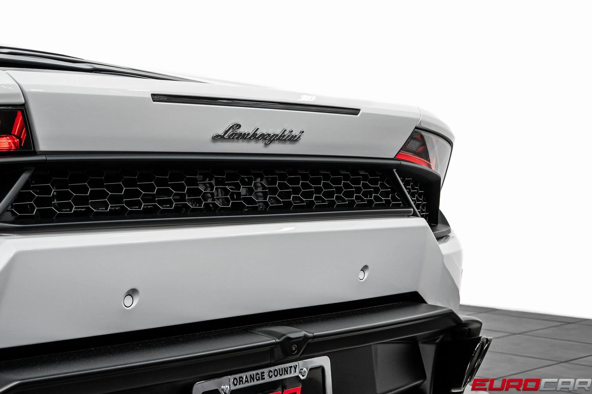 mph019_983748068_image_20_42904df972