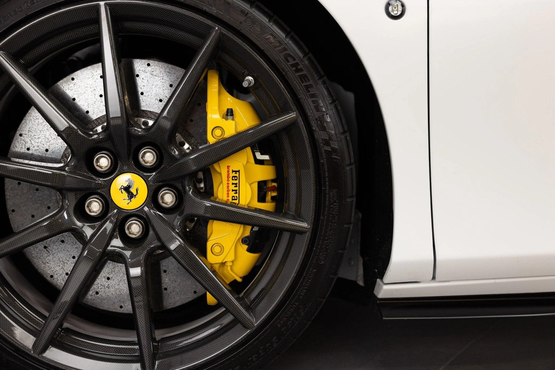 mph019_993762012_Used_2022_Ferrari_F8_Spider_1789652688_f268daead3