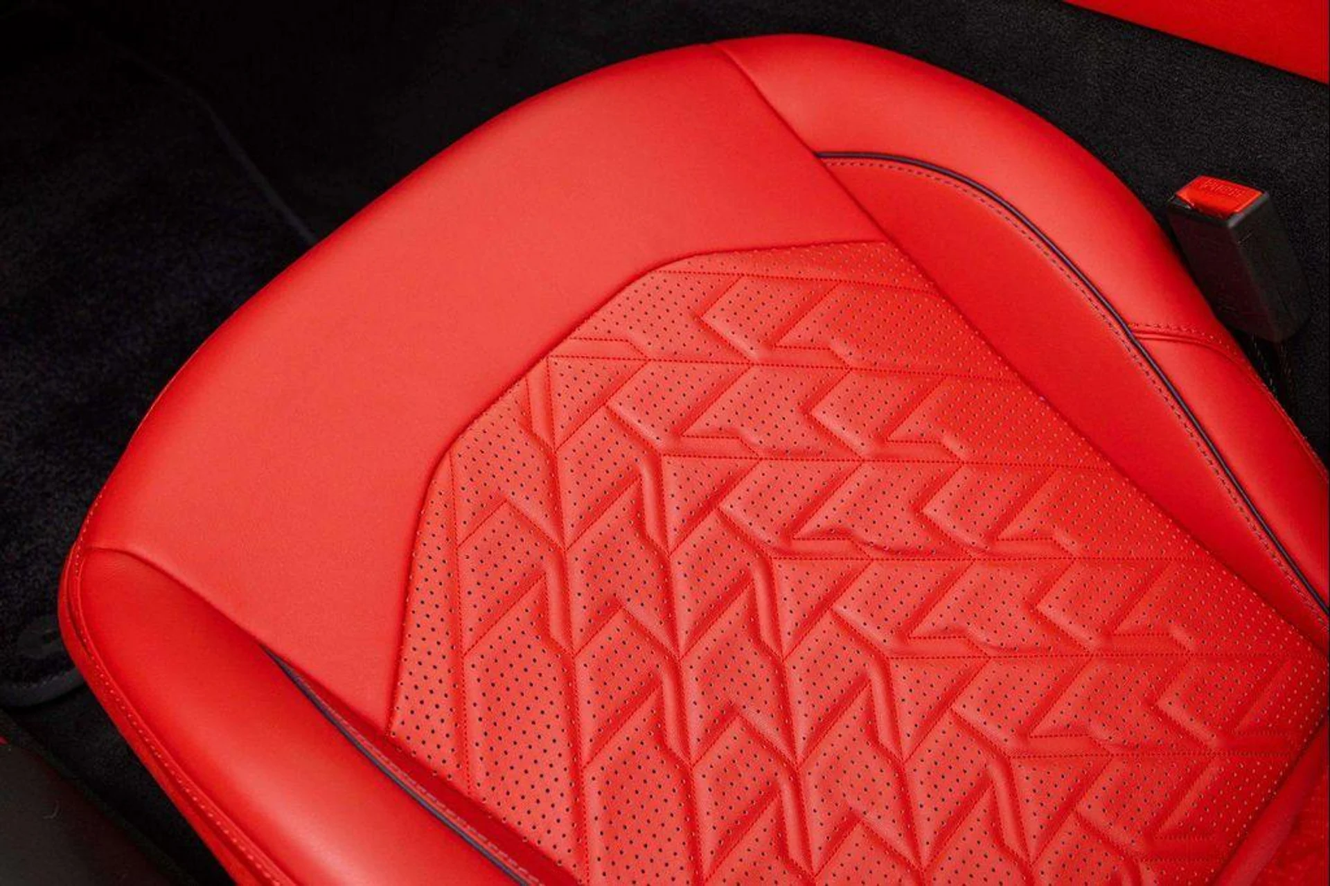 mph019_99879121_Bc_GH_4v_Bf_Ec_A_Ww5z_DH_Np_N6_G2_J_Hls_fb1801b66f