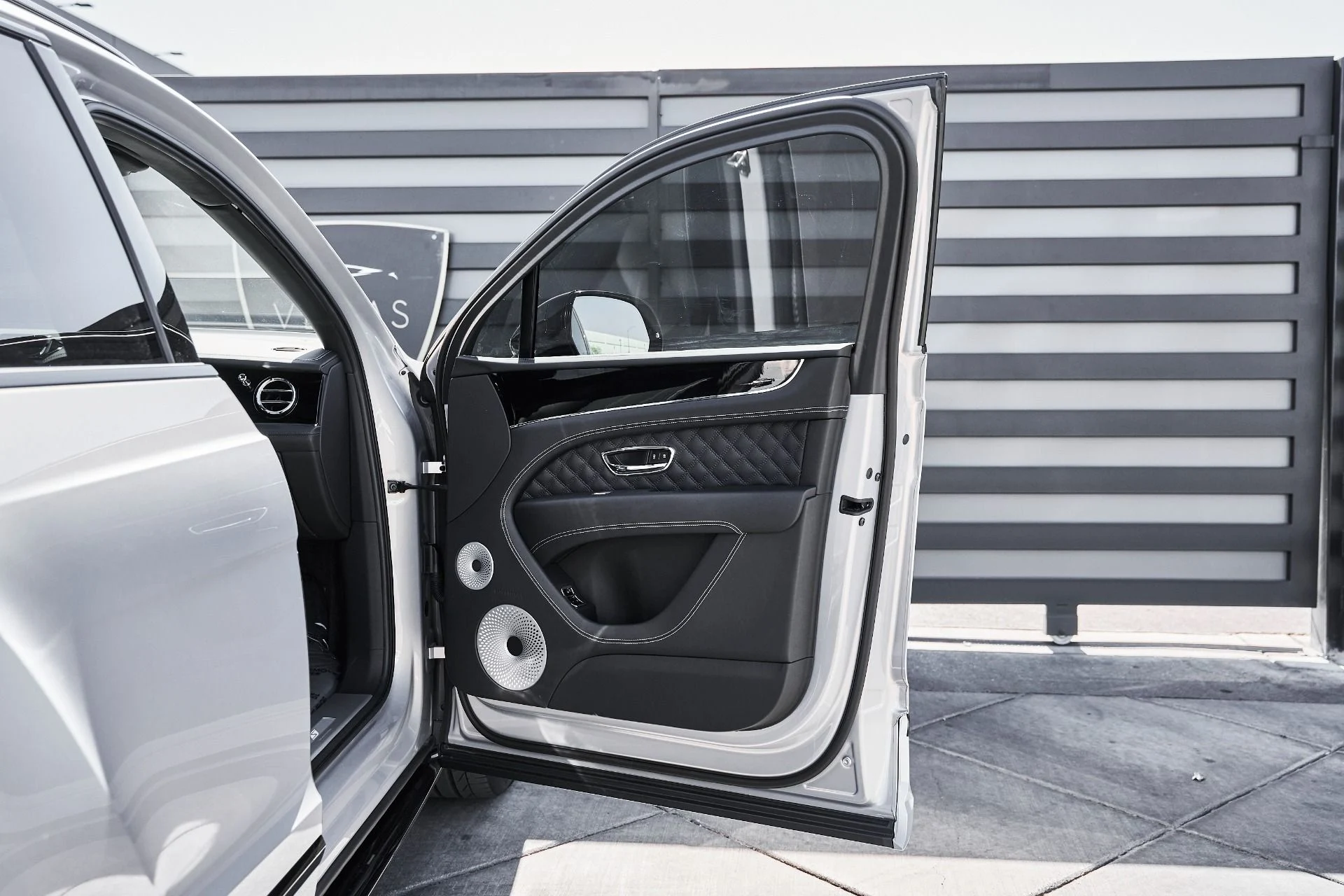 mph020_1004276695_Used_2025_Bentley_Bentayga_S_1782152769_68a5372f21