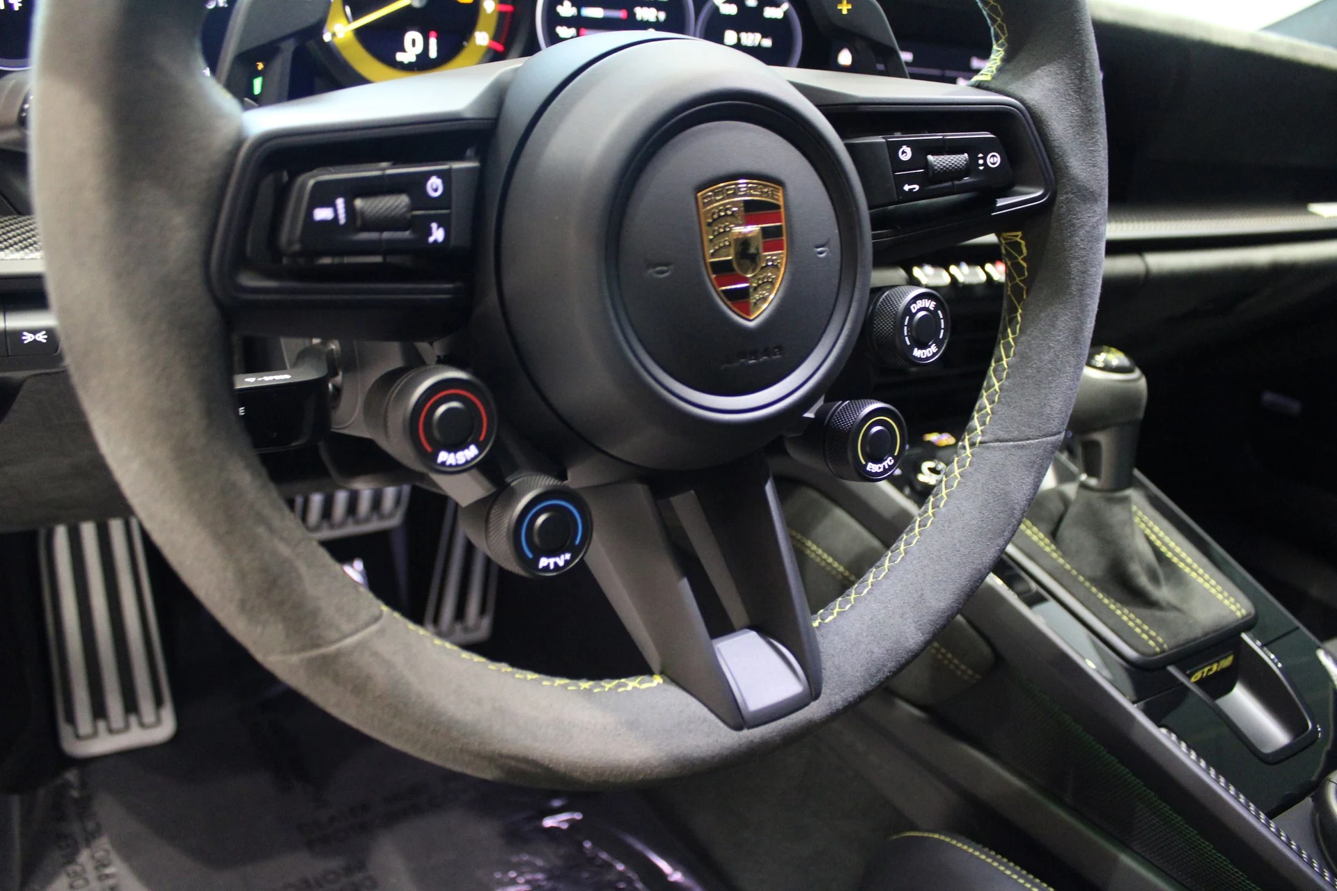 mph020_101045345_b457fc7f9d52f390e6fdeaf2fb33935cx_02f8ae8c19